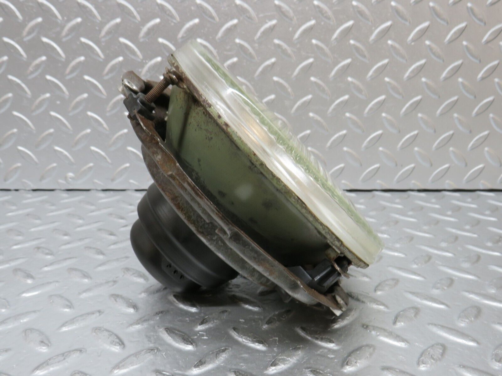 30020 Porsche 924 Headlight Hella 201116560