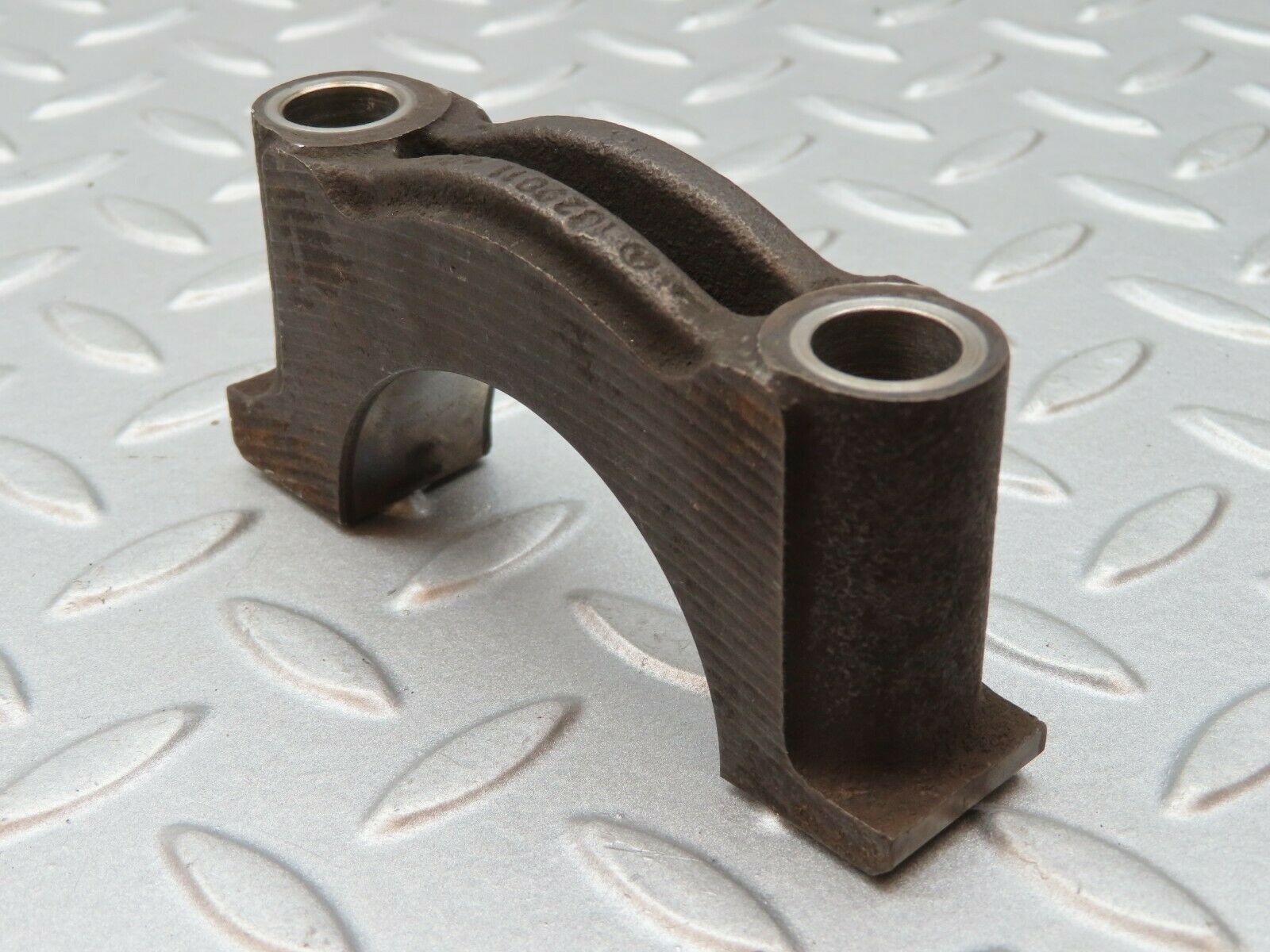 3957 Mercedes-Benz S123 200T Wagon Crankshaft Bearing Holder Block 1020011