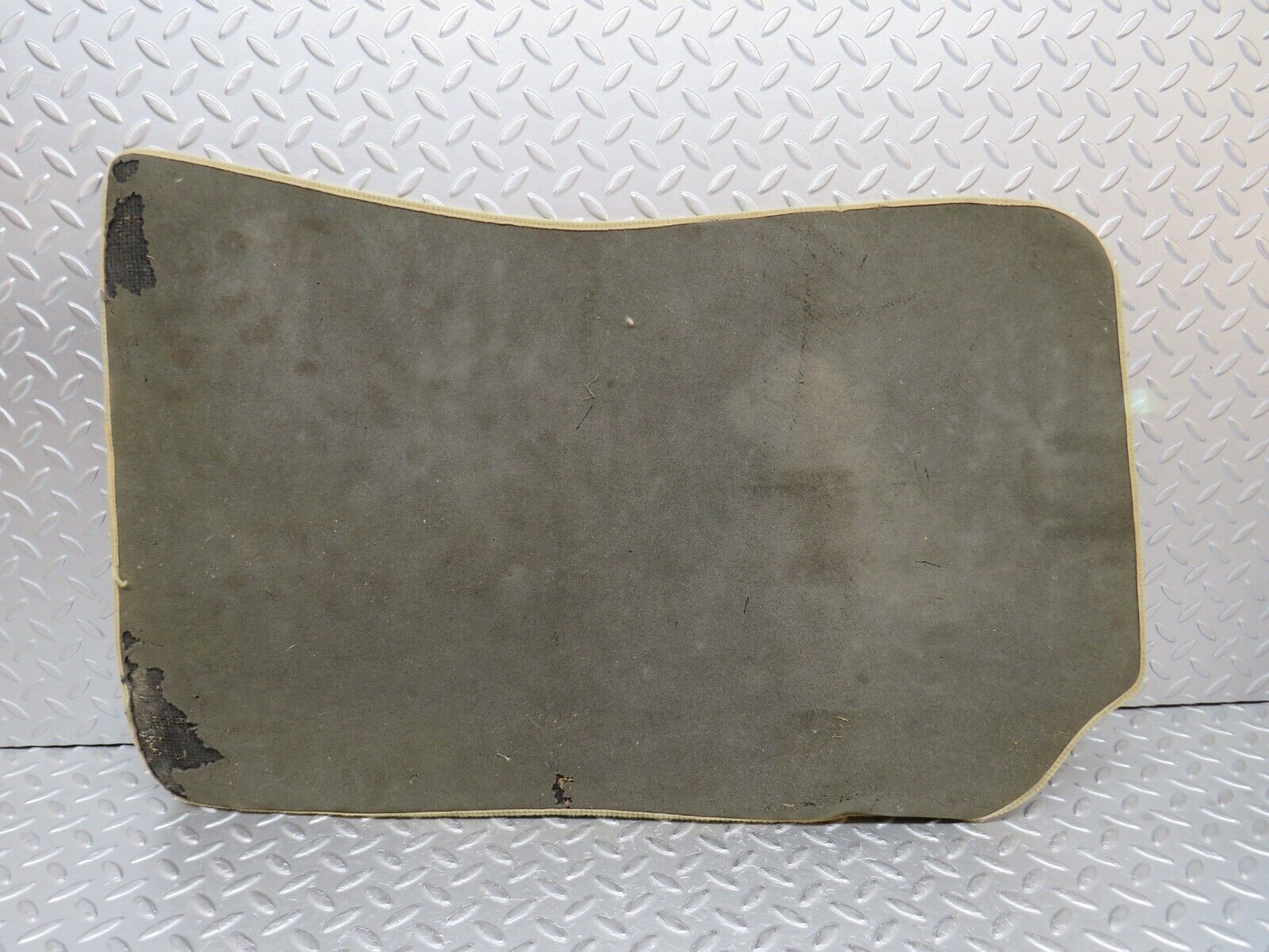 38375 Mercedes-Benz R129 280SL Coupe Front Left Floor Mat Beige