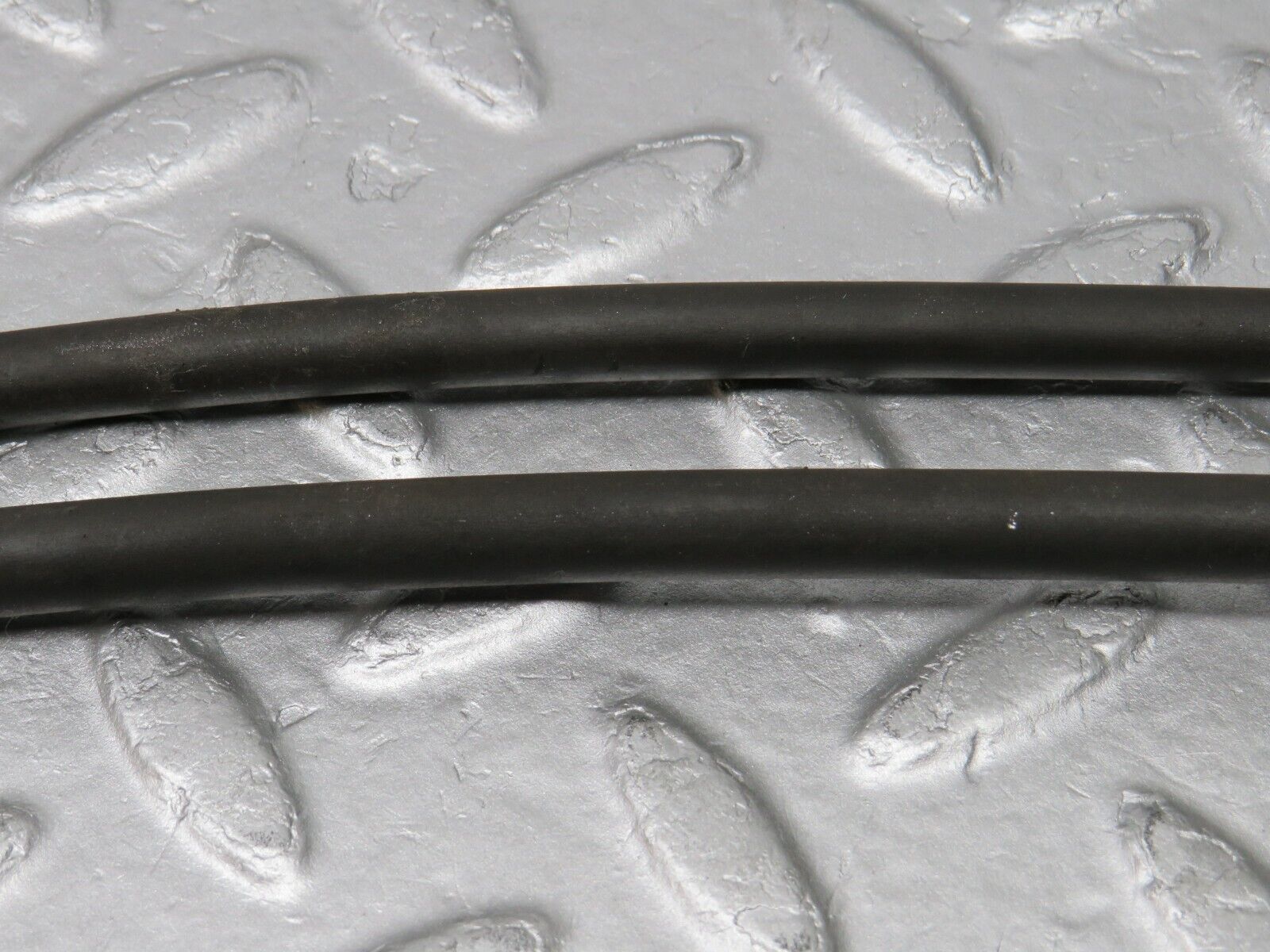 39076 Mercedes-Benz C114 250 Coupe Heater Control Cable 2x