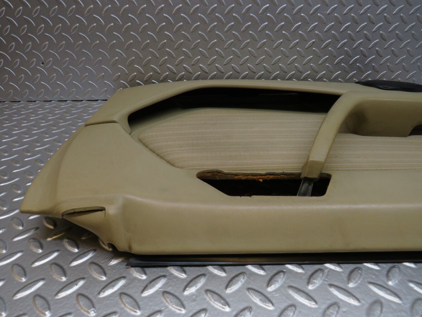 33923 Mercedes-Benz W124 260E Front Left Door Card
