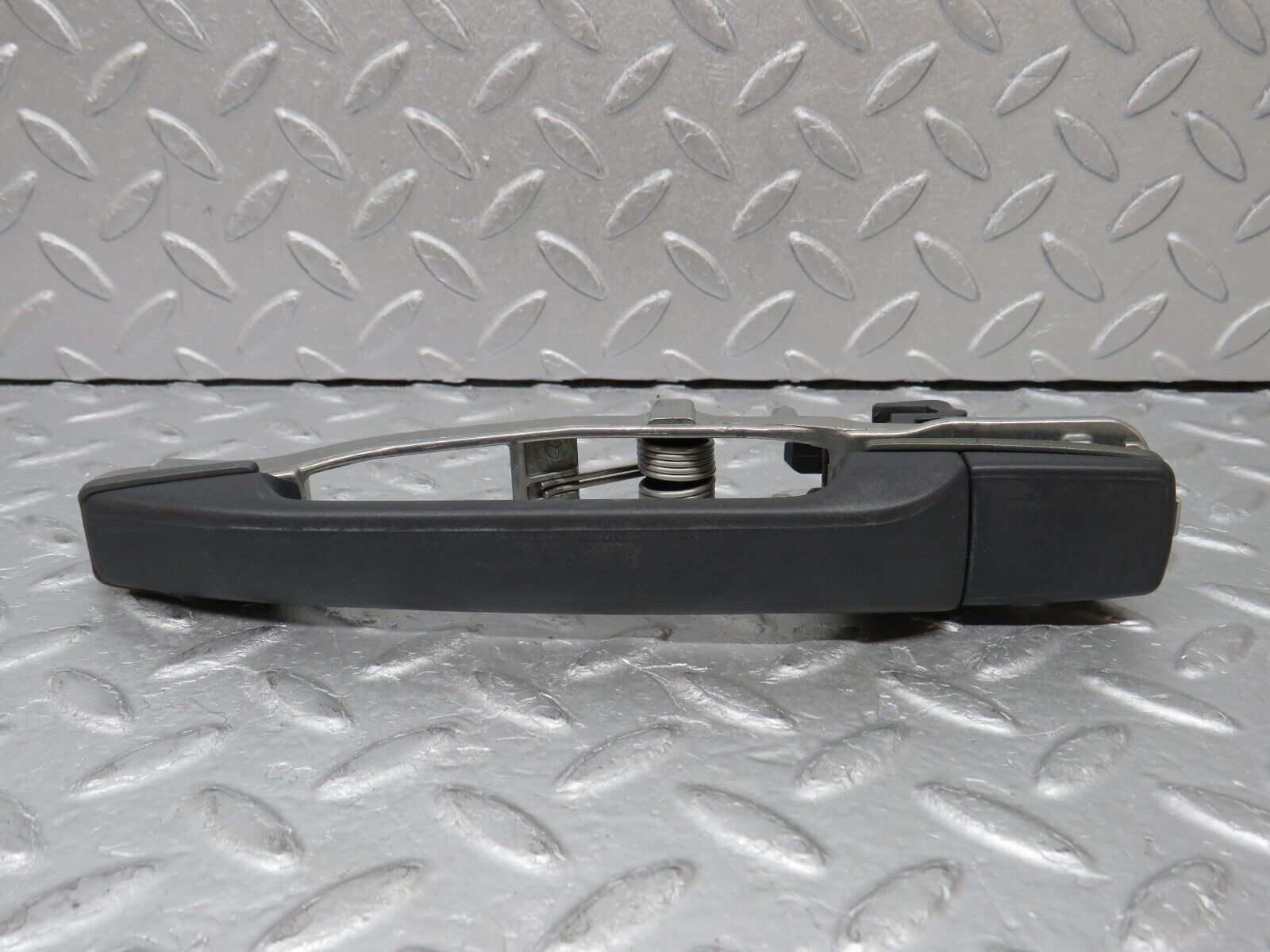 36629 Mercedes-Benz W201 190E 2.0L Exterior Door Handle Rear Right