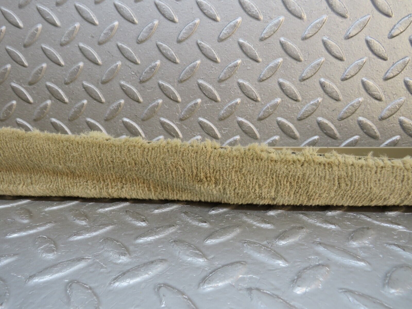 38284 Mercedes-Benz R129 280SL Coupe Right Door Sill Cover Beige 1296800235