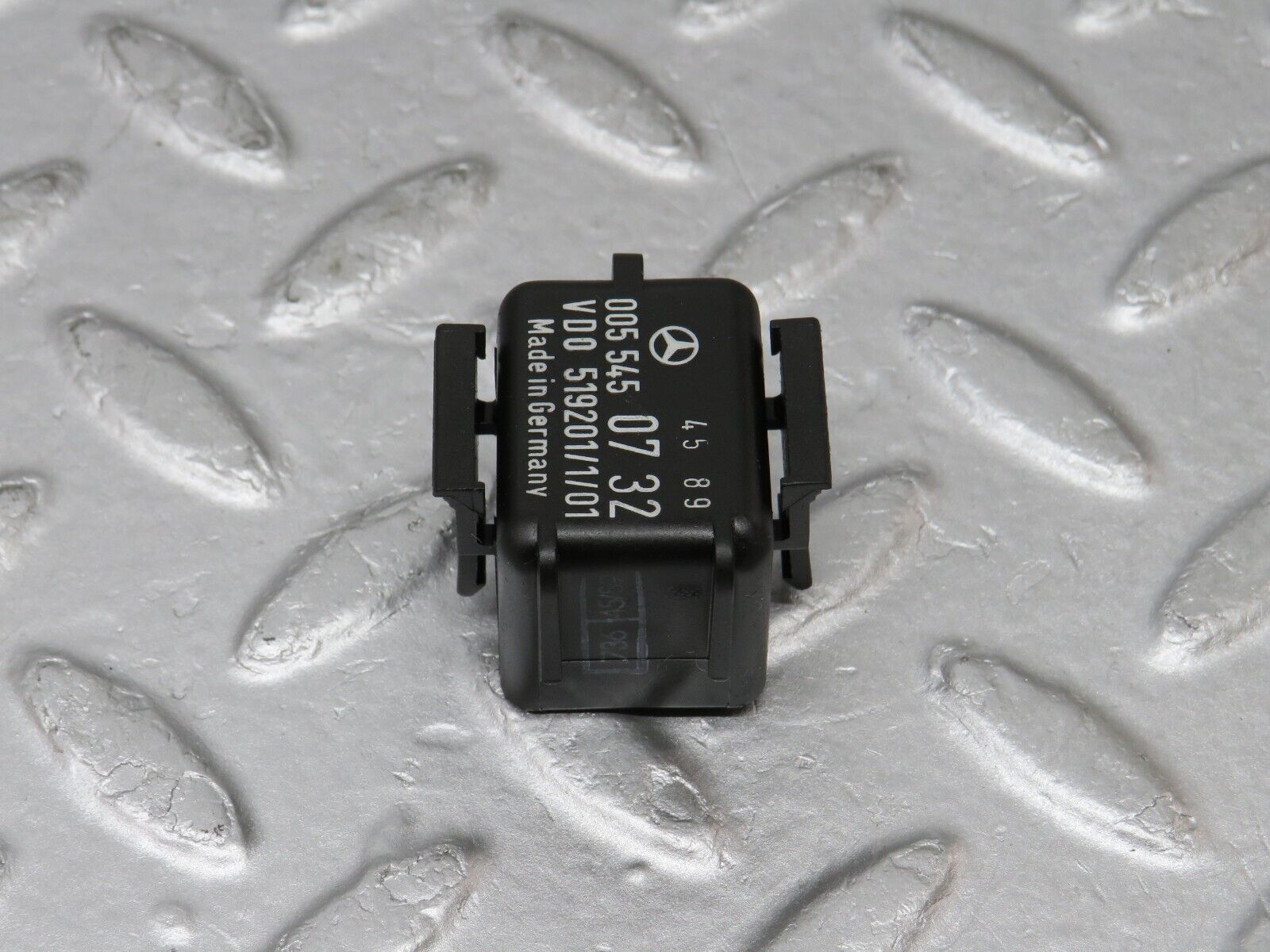 36081 Mercedes-Benz W126 420SE Cruise Control Unit Module Relay 0055450732