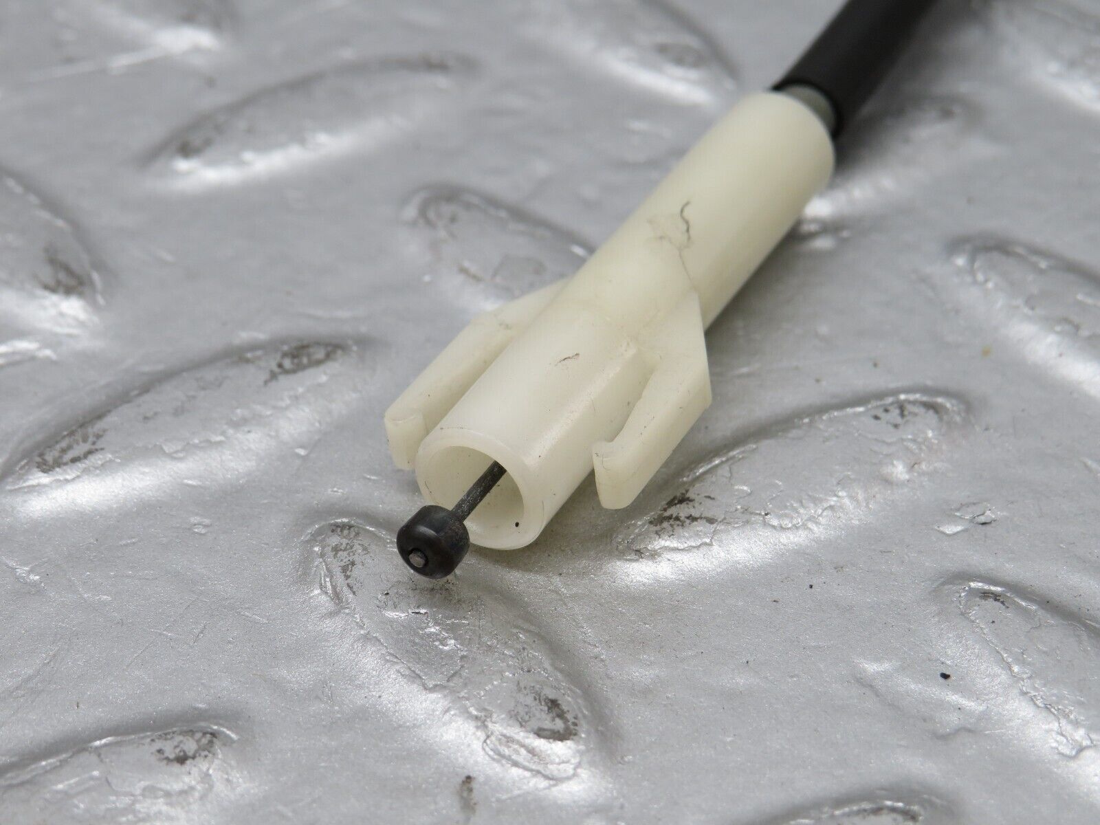 36205 Mercedes-Benz W126 420SE Heater Control Cable 1268301331