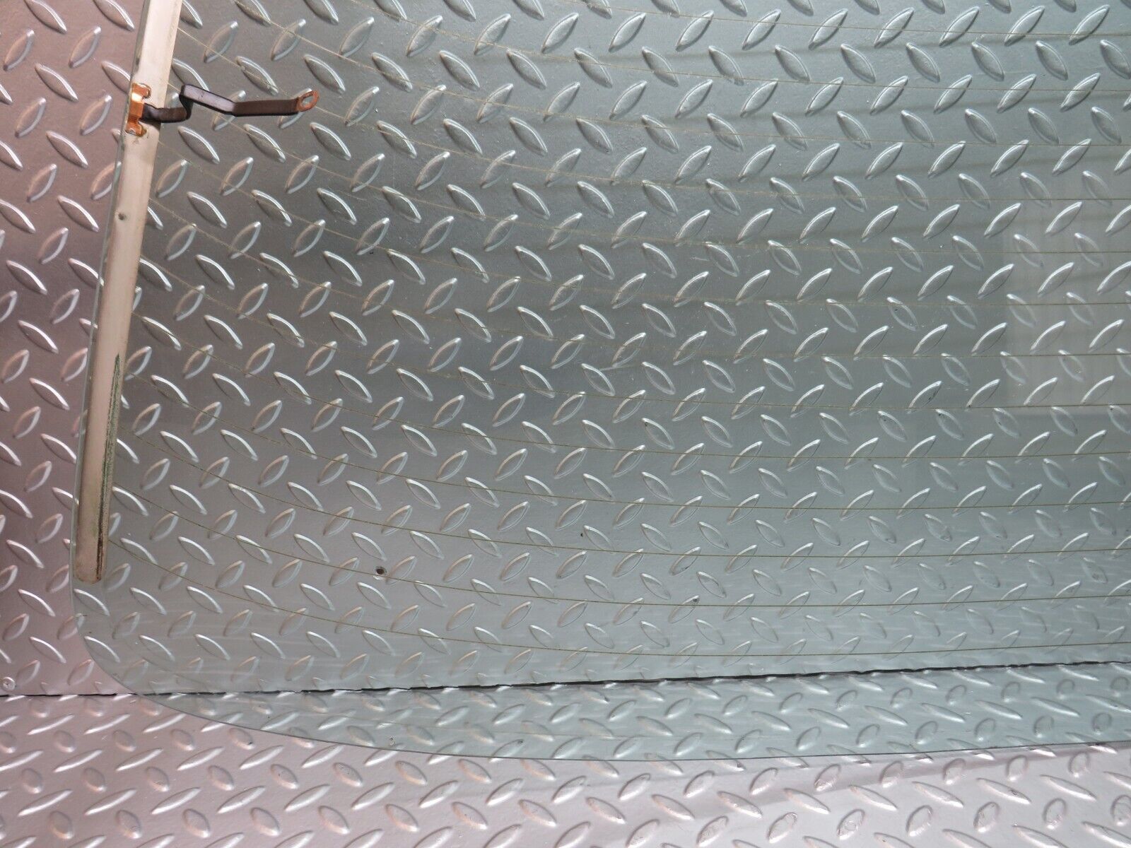 28110 Mercedes-Benz W123 280E Rear Heated Windscreen Glass