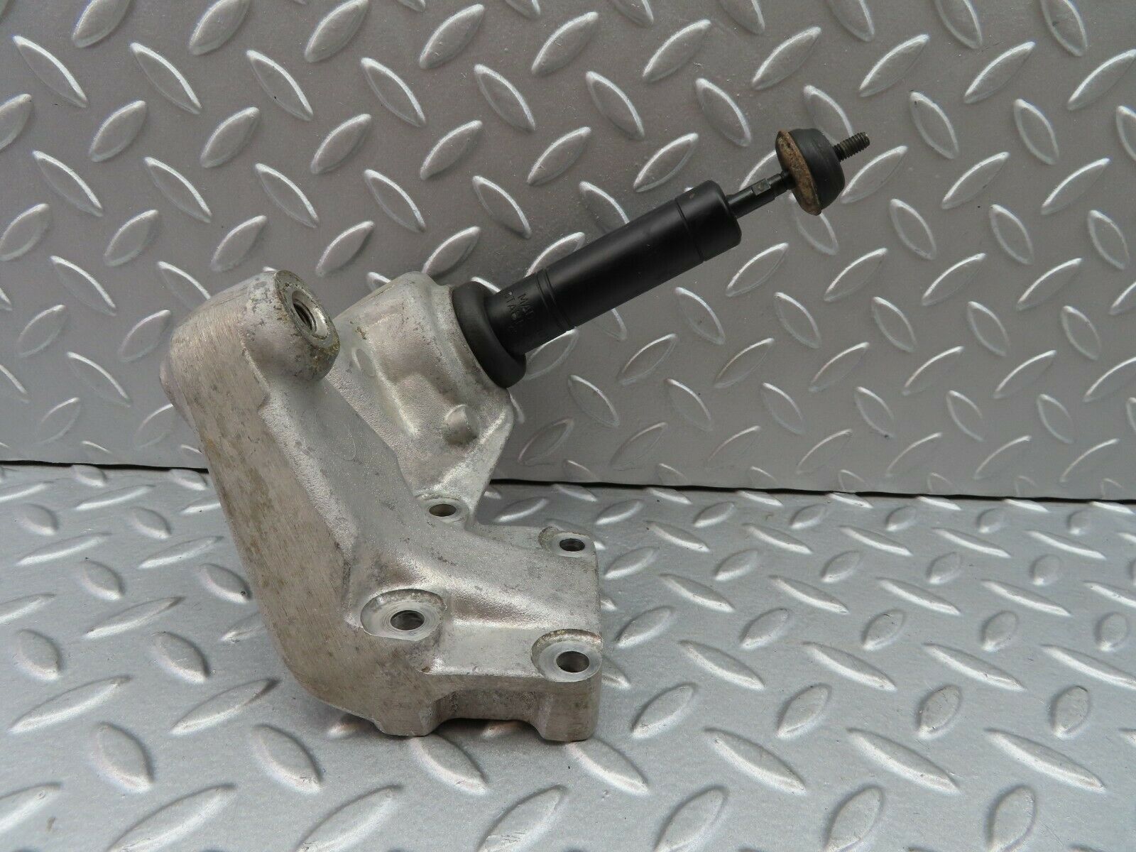 6247 Mercedes-Benz W126 380SE Engine Mount Bracket Left Side 1162235104