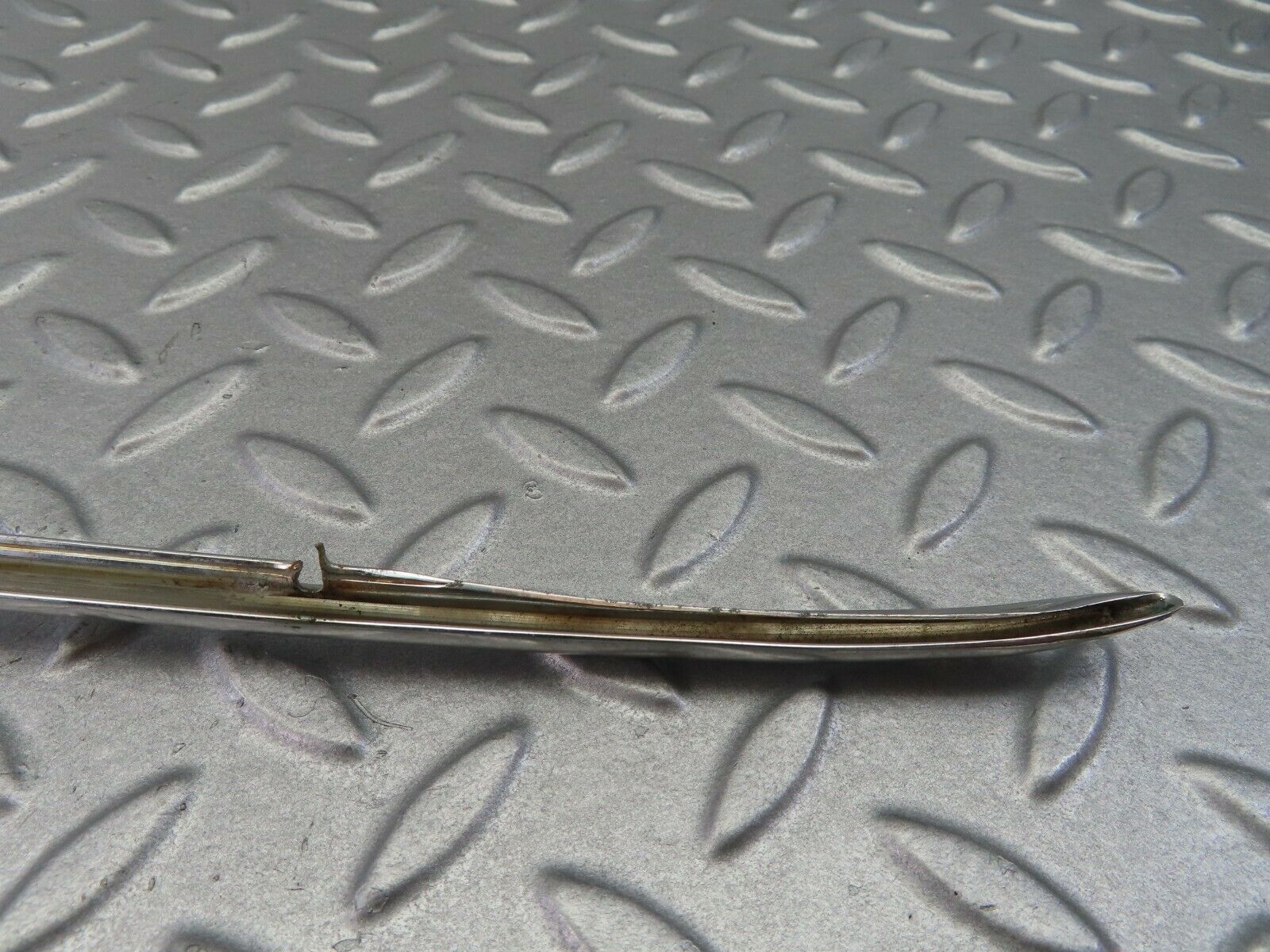 7923 Mercedes-Benz W115 220D Roof Chrome Trim Left Side