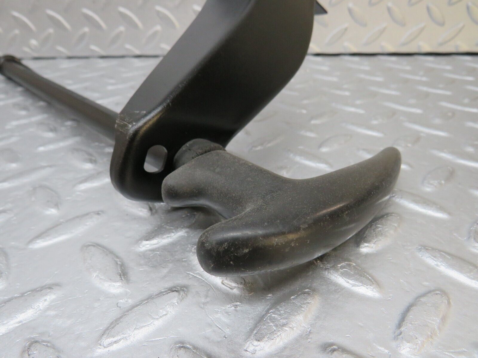 37542 Mercedes-Benz W109 300SEL Handbrake Handle Lever