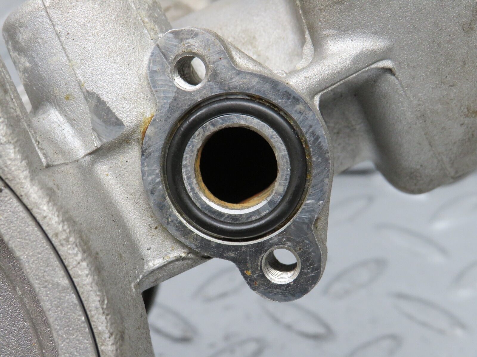 38554 Mercedes-Benz R129 280SL Coupe Water Pump