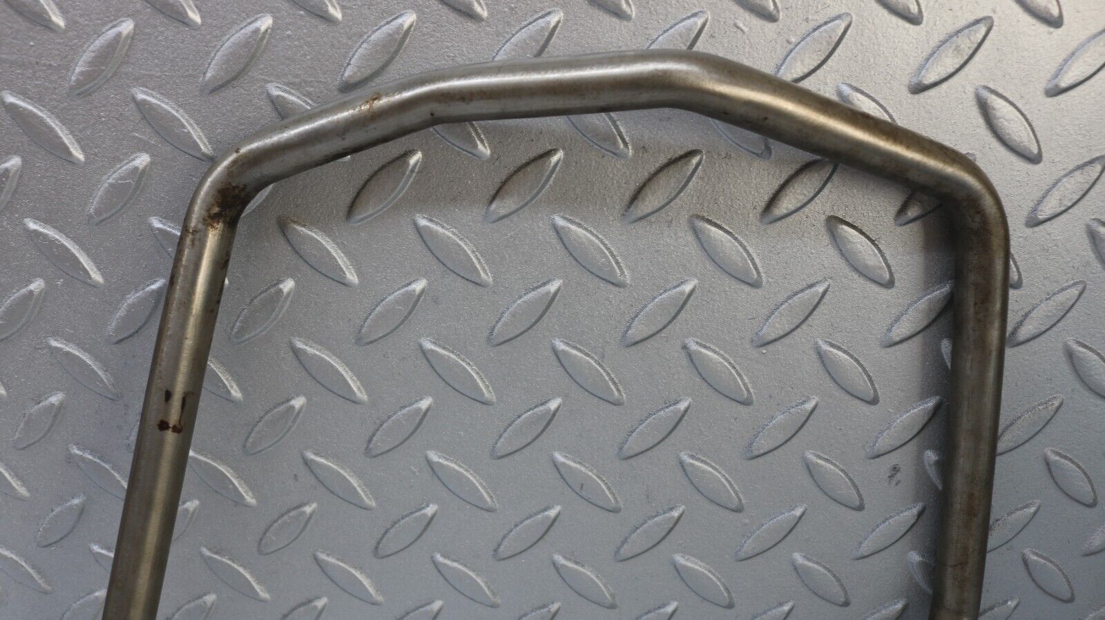 37190 Mercedes-Benz C126 420SEC Coupe EGR Valve Hose Pipe