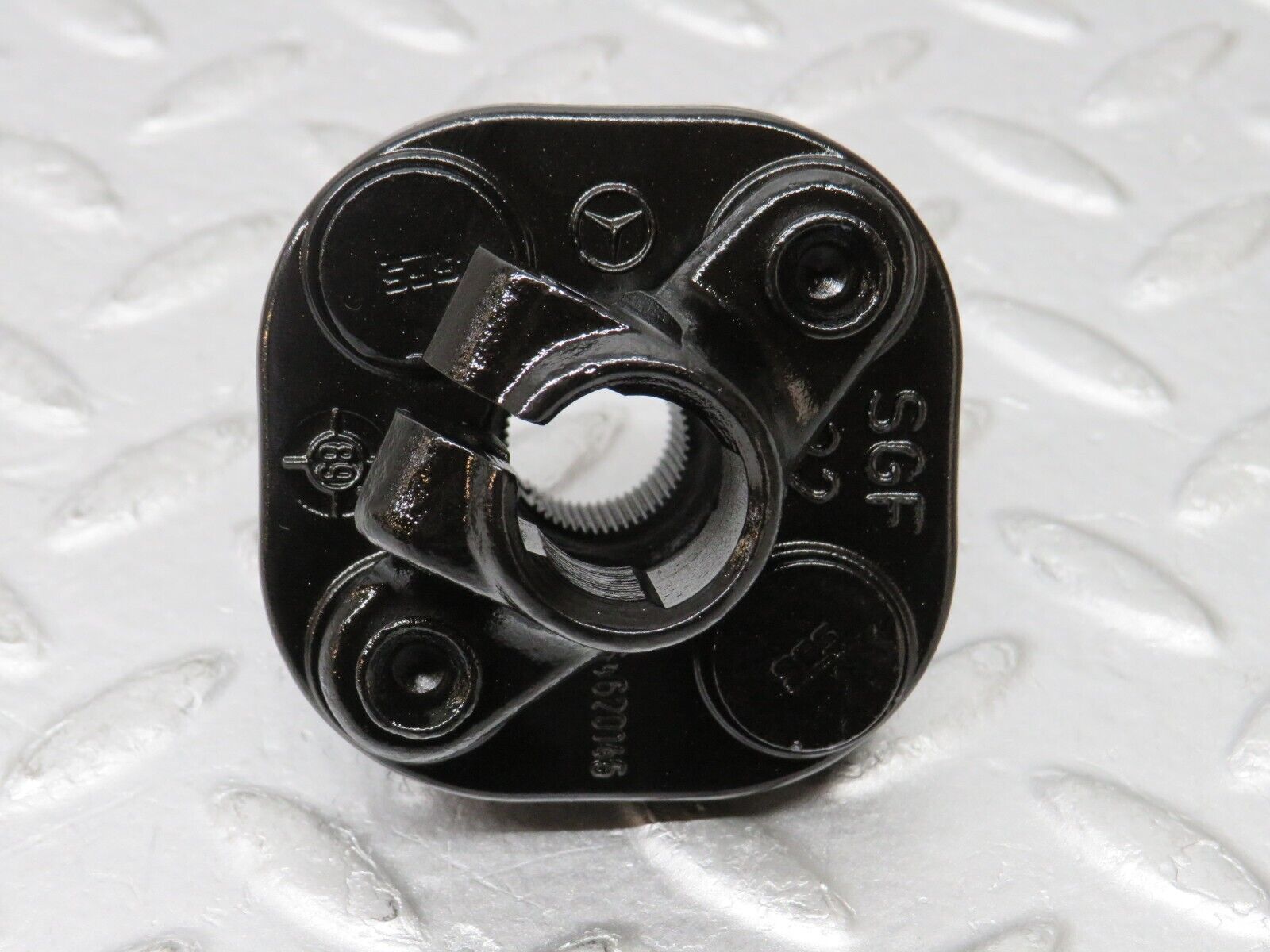 36098 Mercedes-Benz W126 420SE Steering Column Lower Shaft Connector 126462014