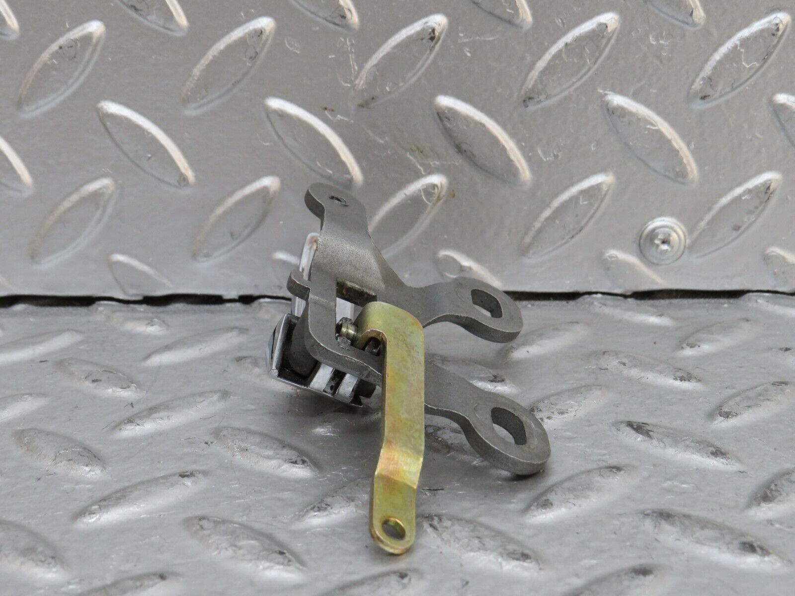 28283 Mercedes-Benz S123 240D Wagon Front Right Interior Door Handle