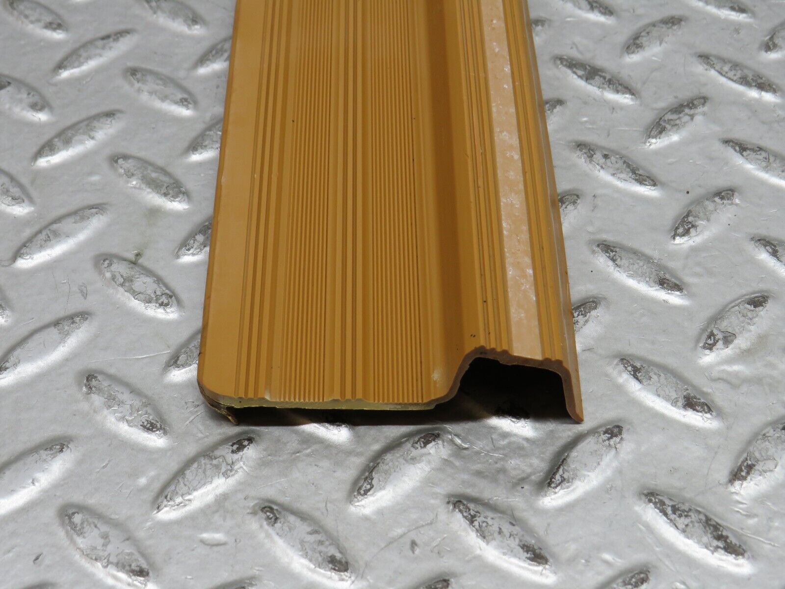 28557 Mercedes-Benz W123 230E Rear Left Door Sill Trim Palomino