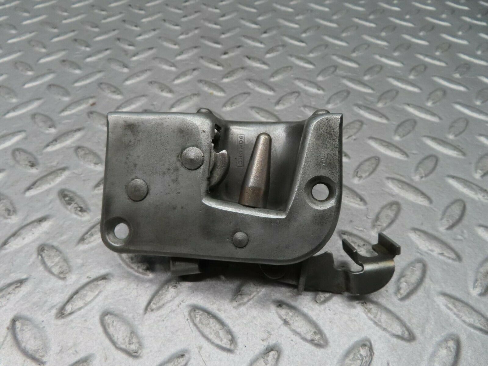 16636 Mercedes-Benz C107 380SLC Right Door Lock Mechanism