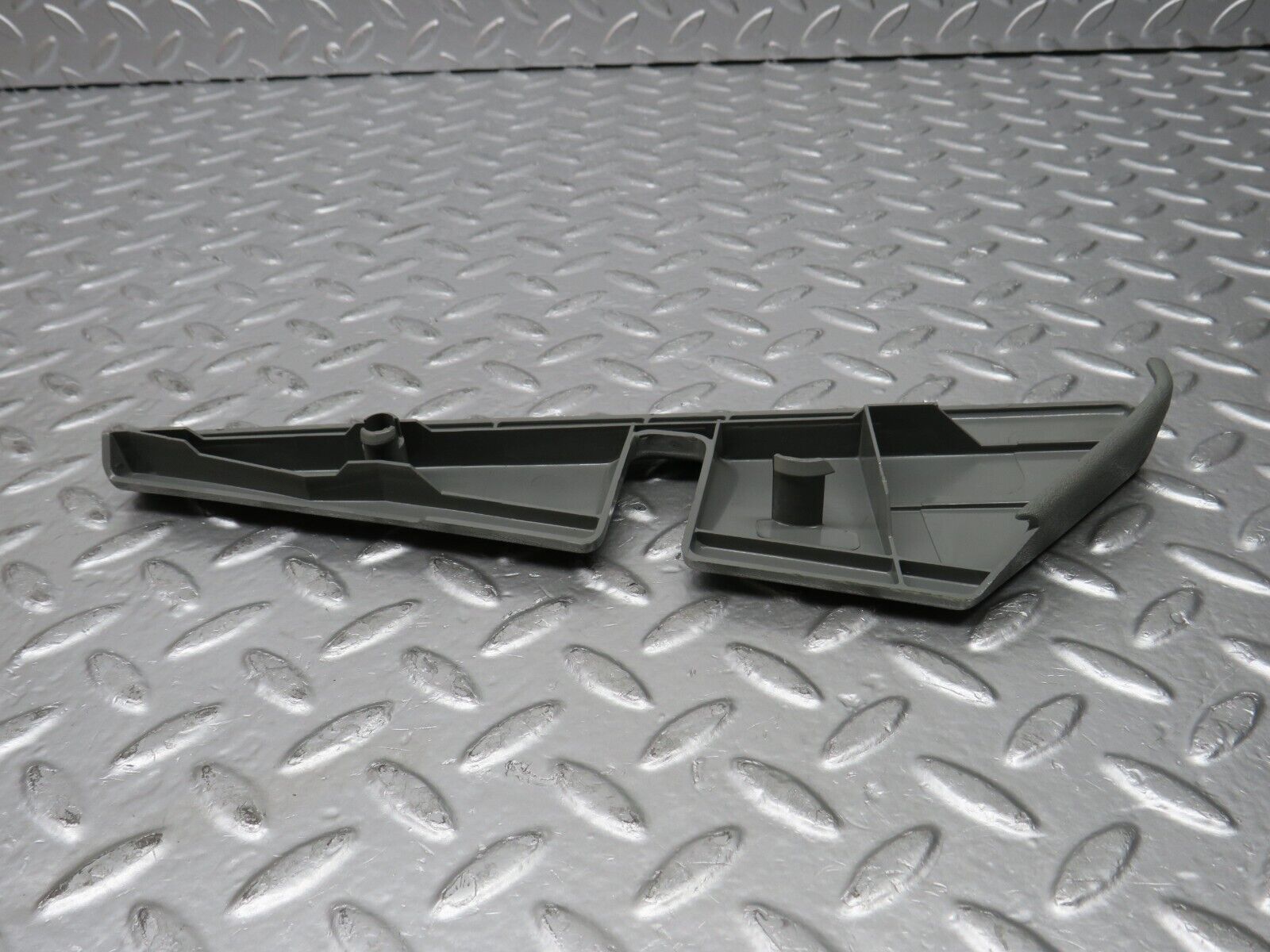 30451 Mercedes-Benz W124 230E Front Right Driver Seat Trim Grey 1249190220