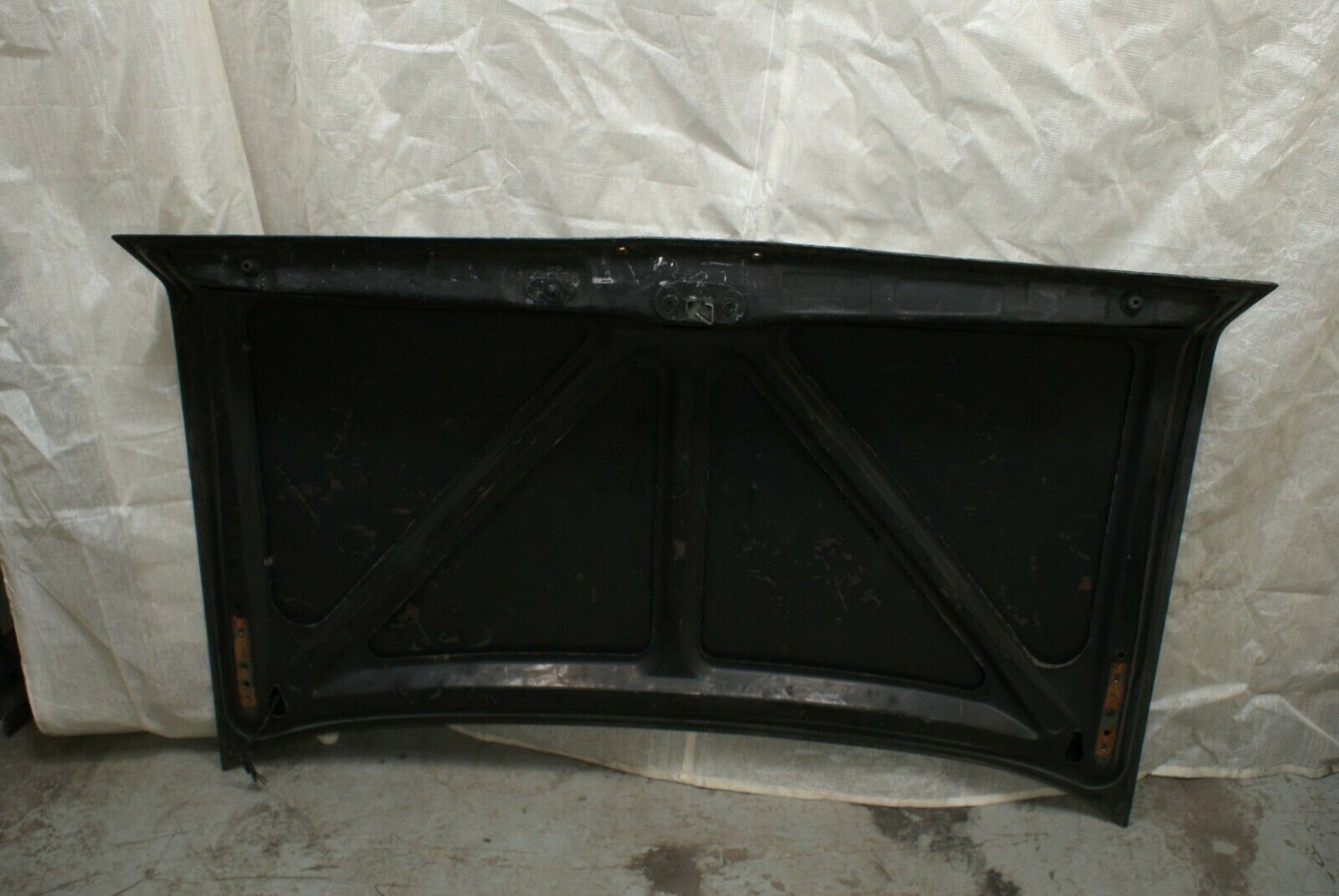 3238 Mercedes-Benz W115 220D Boot Lid Trunk Door