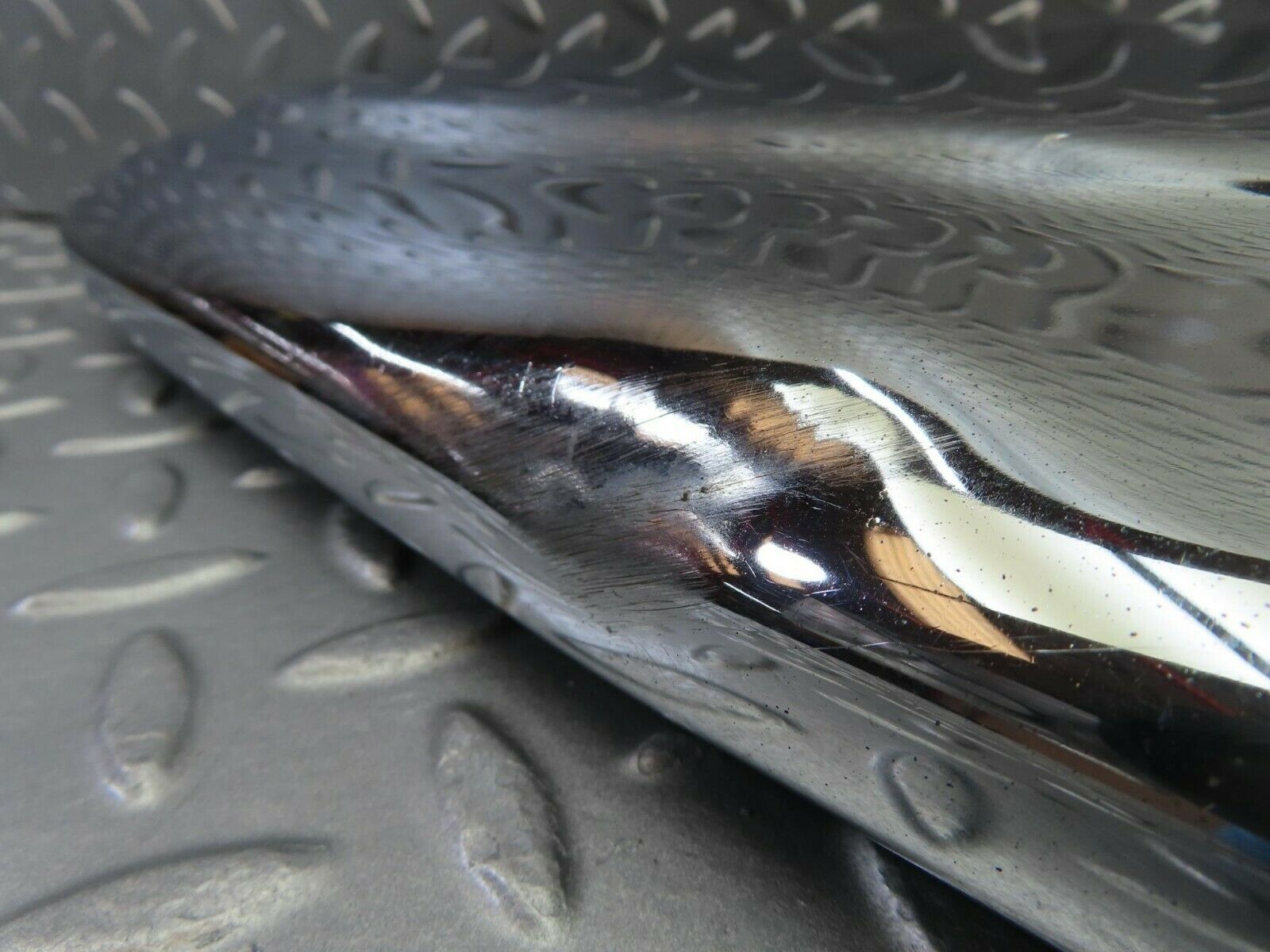 10613 Mercedes-Benz W108 Front Left Upper Bumper Corner