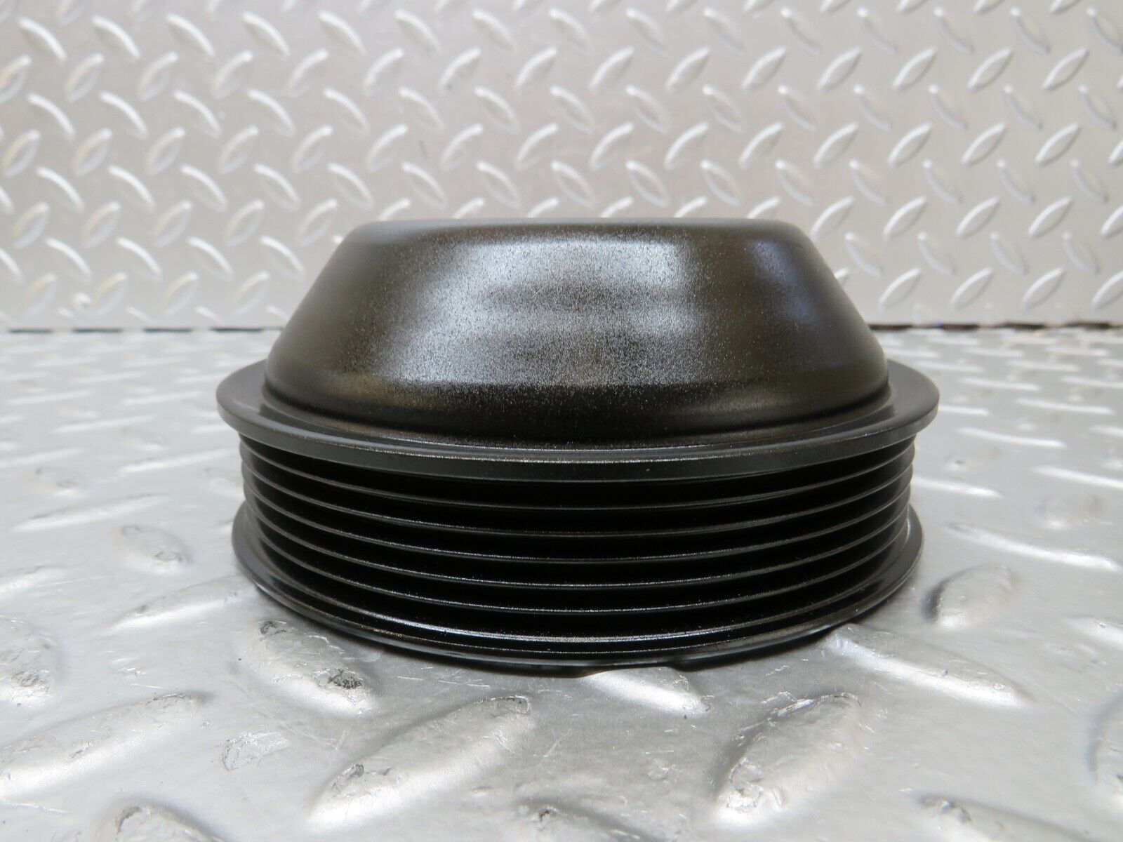 25913 Mercedes-Benz W124 280E Water Pump Pulley 1042300015