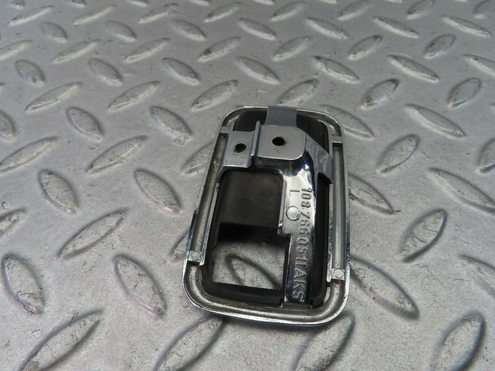 8658 Mercedes-Benz W108 Chrome Frame For Door Opener Left 1087660511