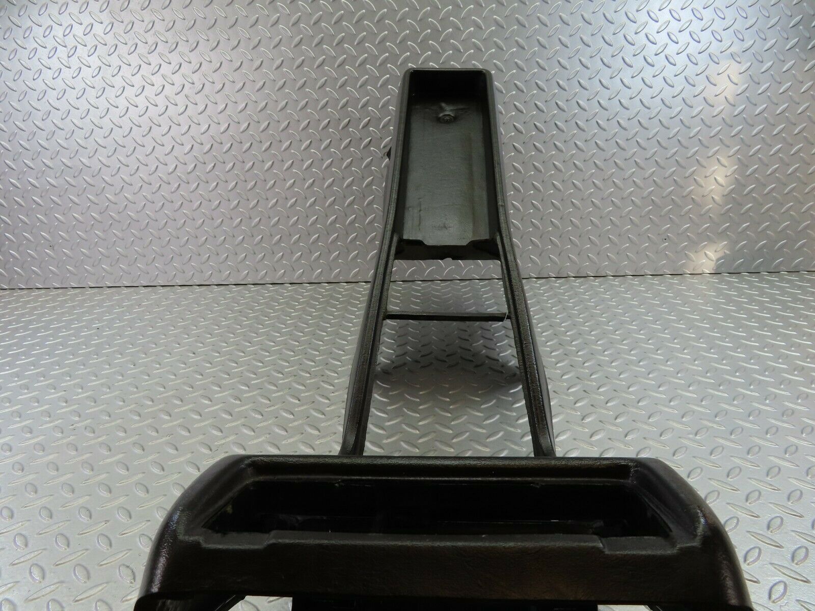 7655 Mercedes-Benz S123 230TE Wagon Centre Console Black