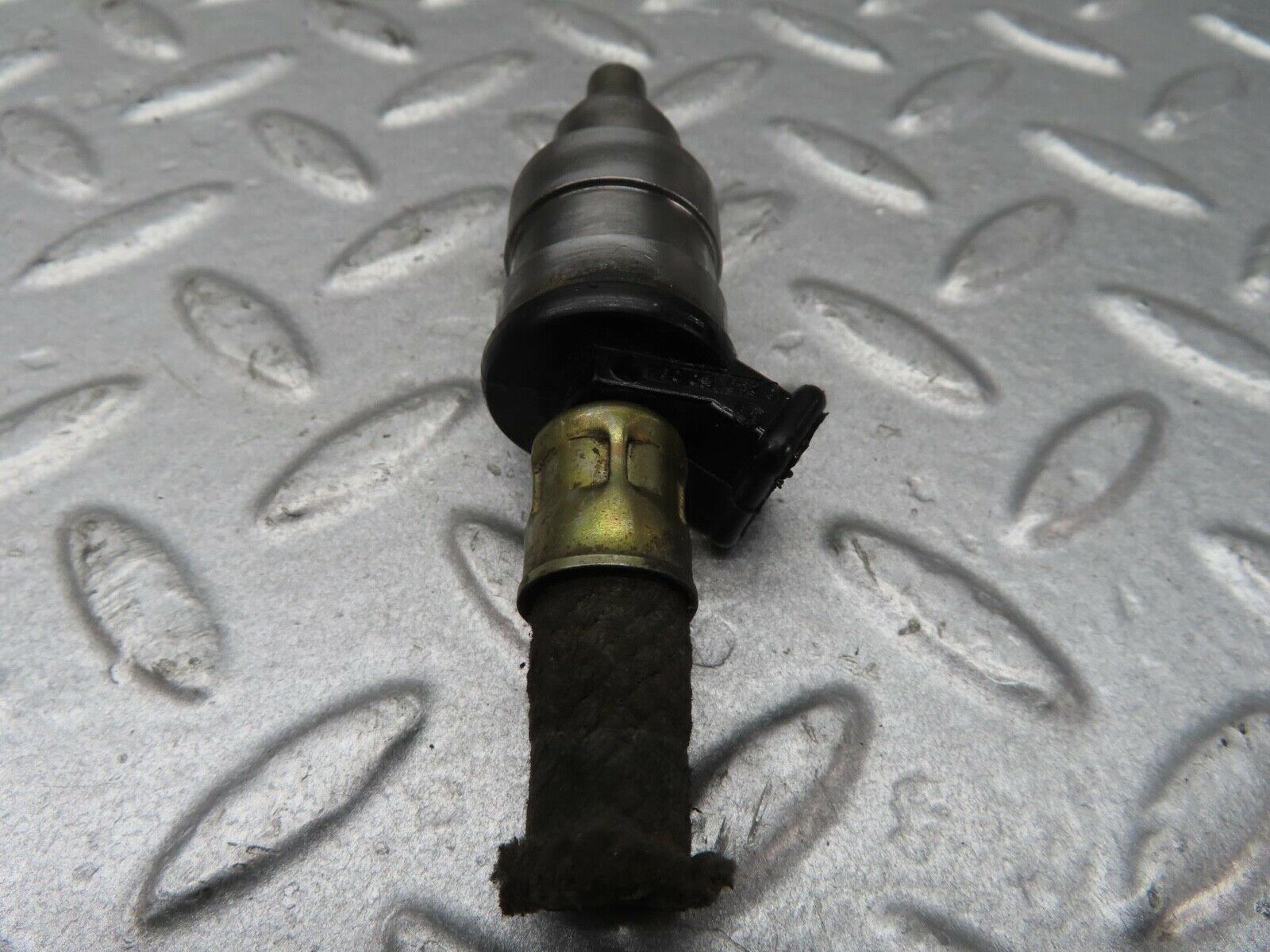 13336 Mercedes-Benz W116 350SE Fuel Injector Bosch 0280150001