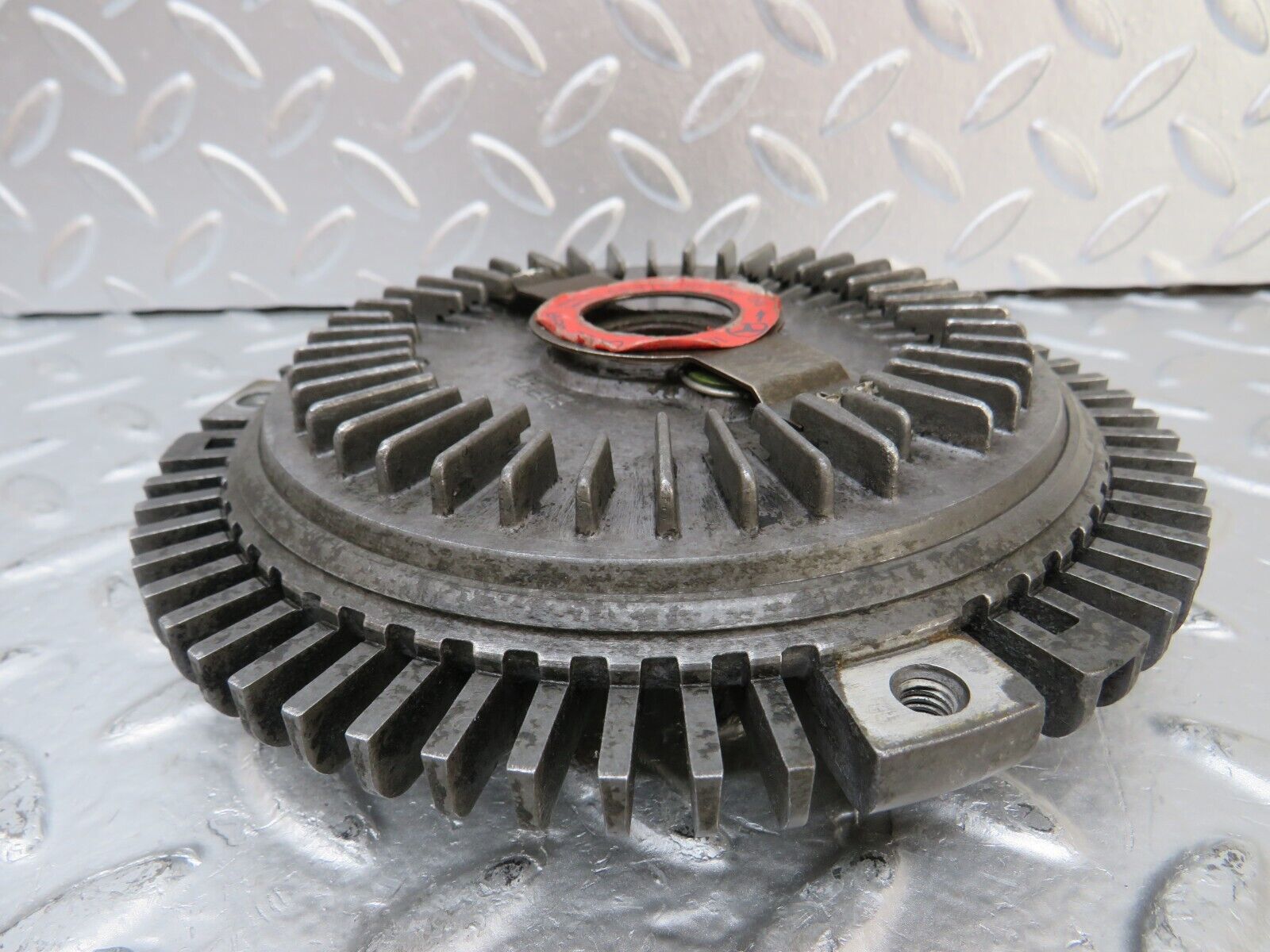25831 Mercedes-Benz W124 280E Fan Clutch 1032000422