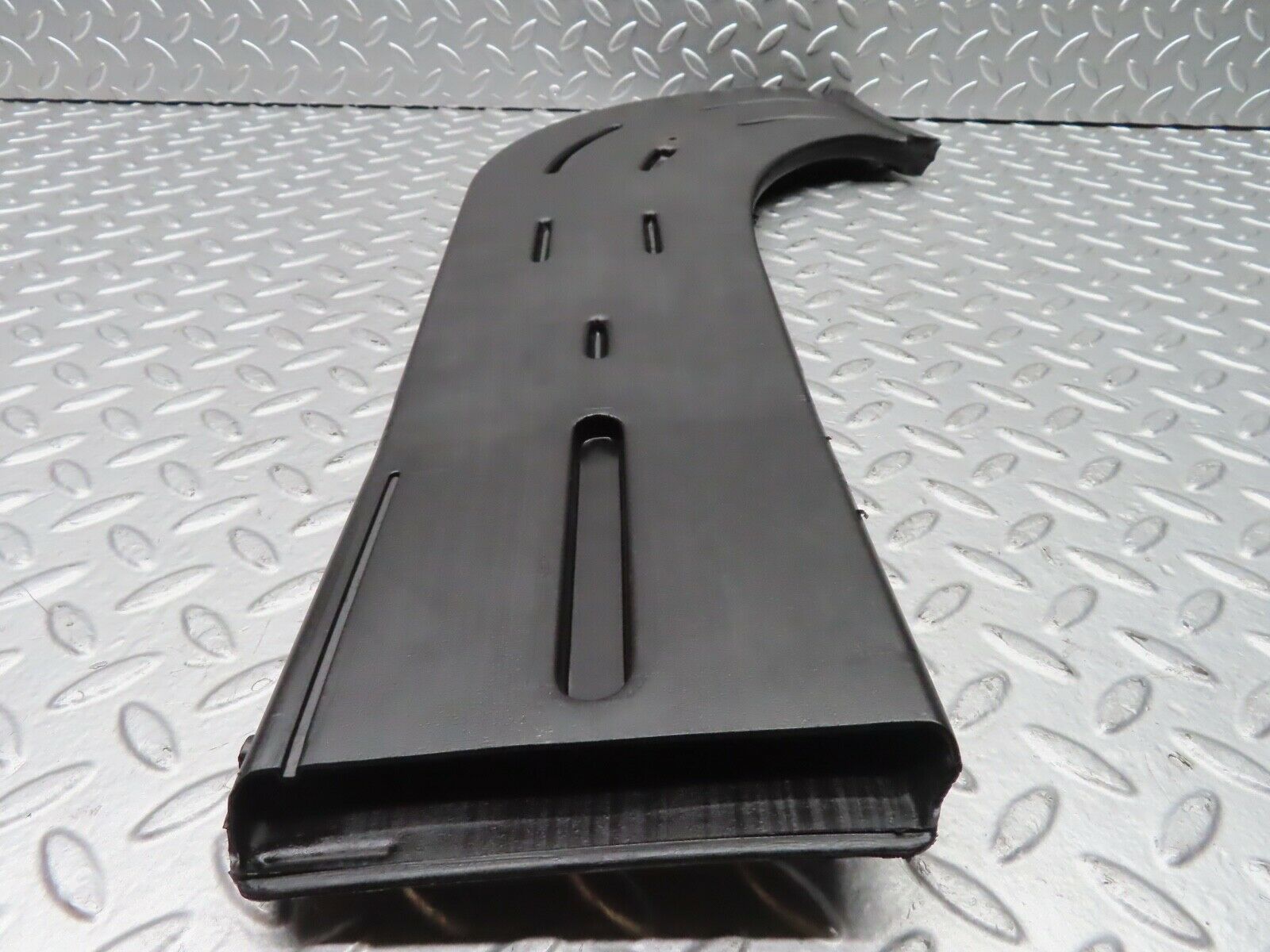 21504 Mercedes-Benz W126 300SE Air Duct Heater Ventilation Right 1268314846