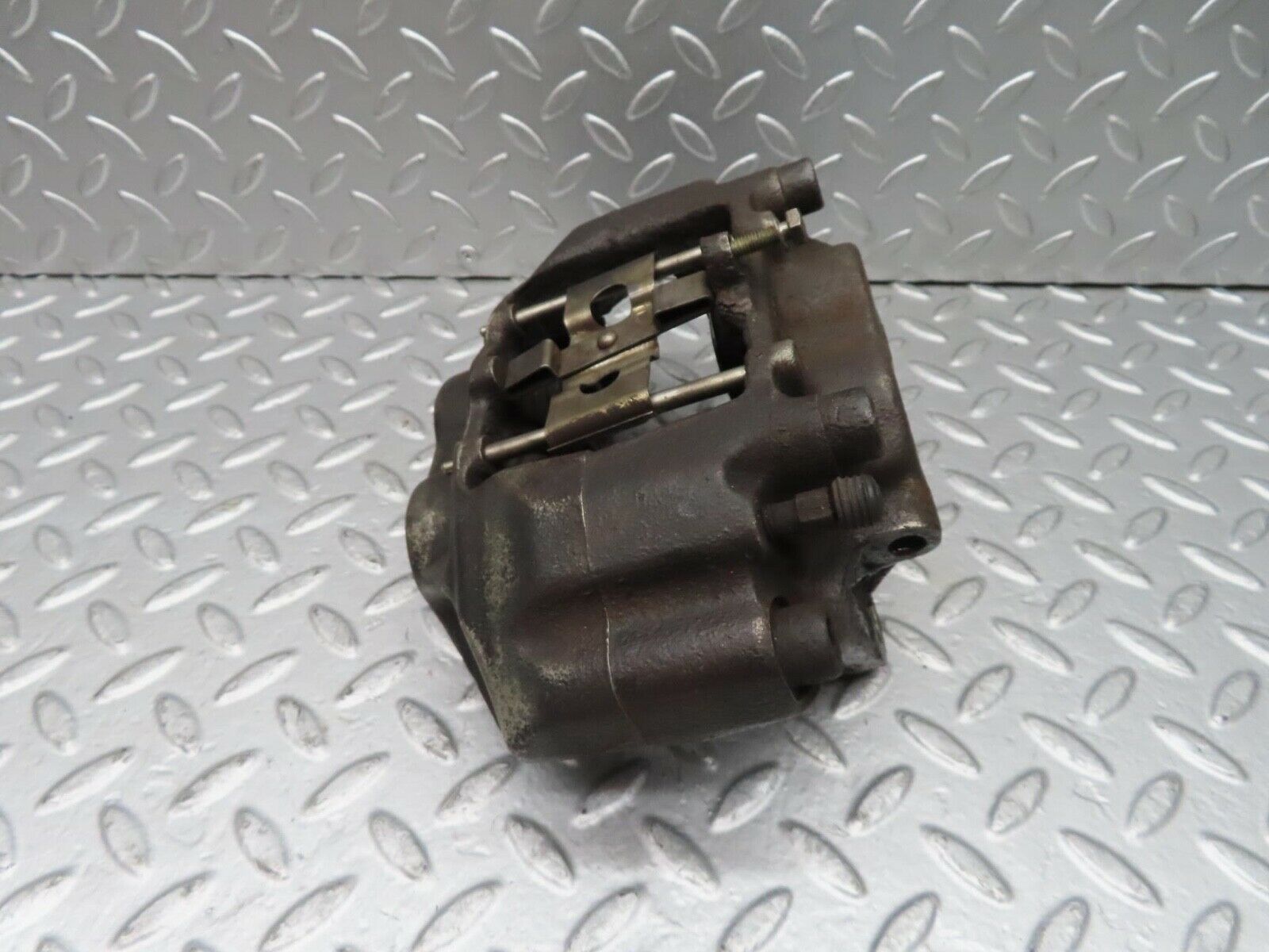 15121 Mercedes-Benz W140 S320 Front Brake Caliper Left Side Lucas 5177