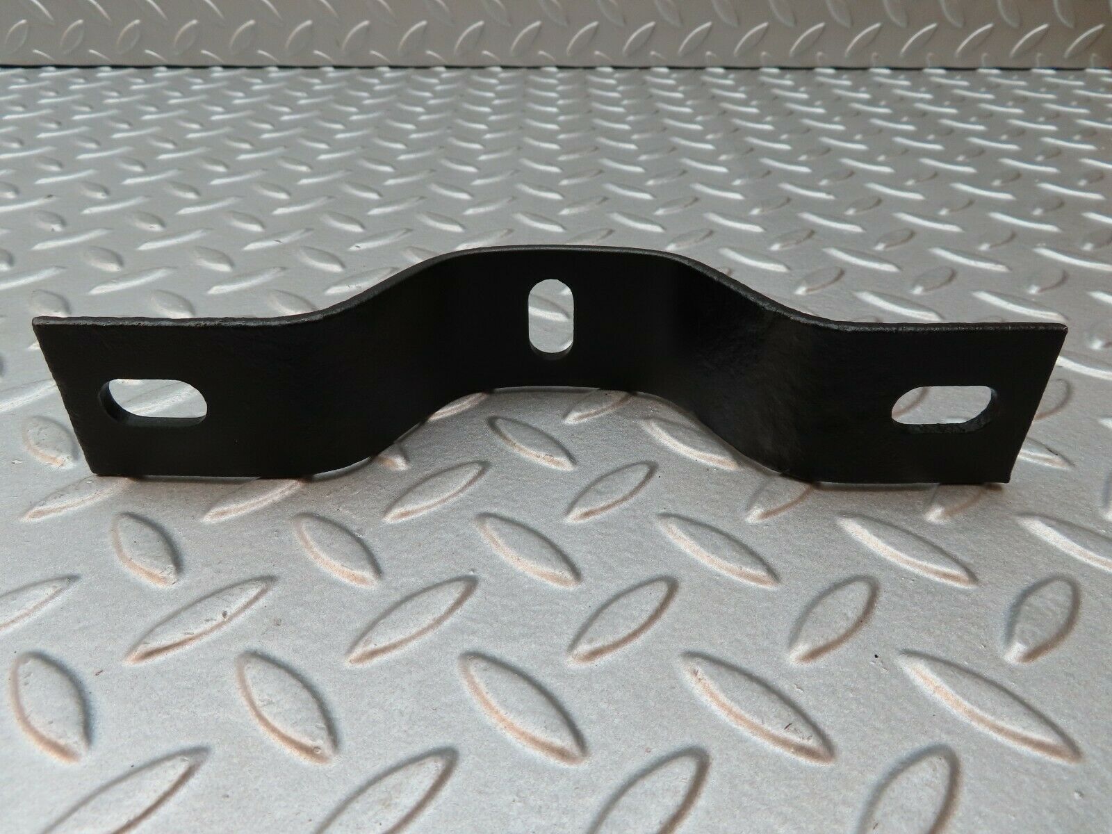 4695 Mercedes-Benz W114 280CE Coupe Front Left Bumper Bracket