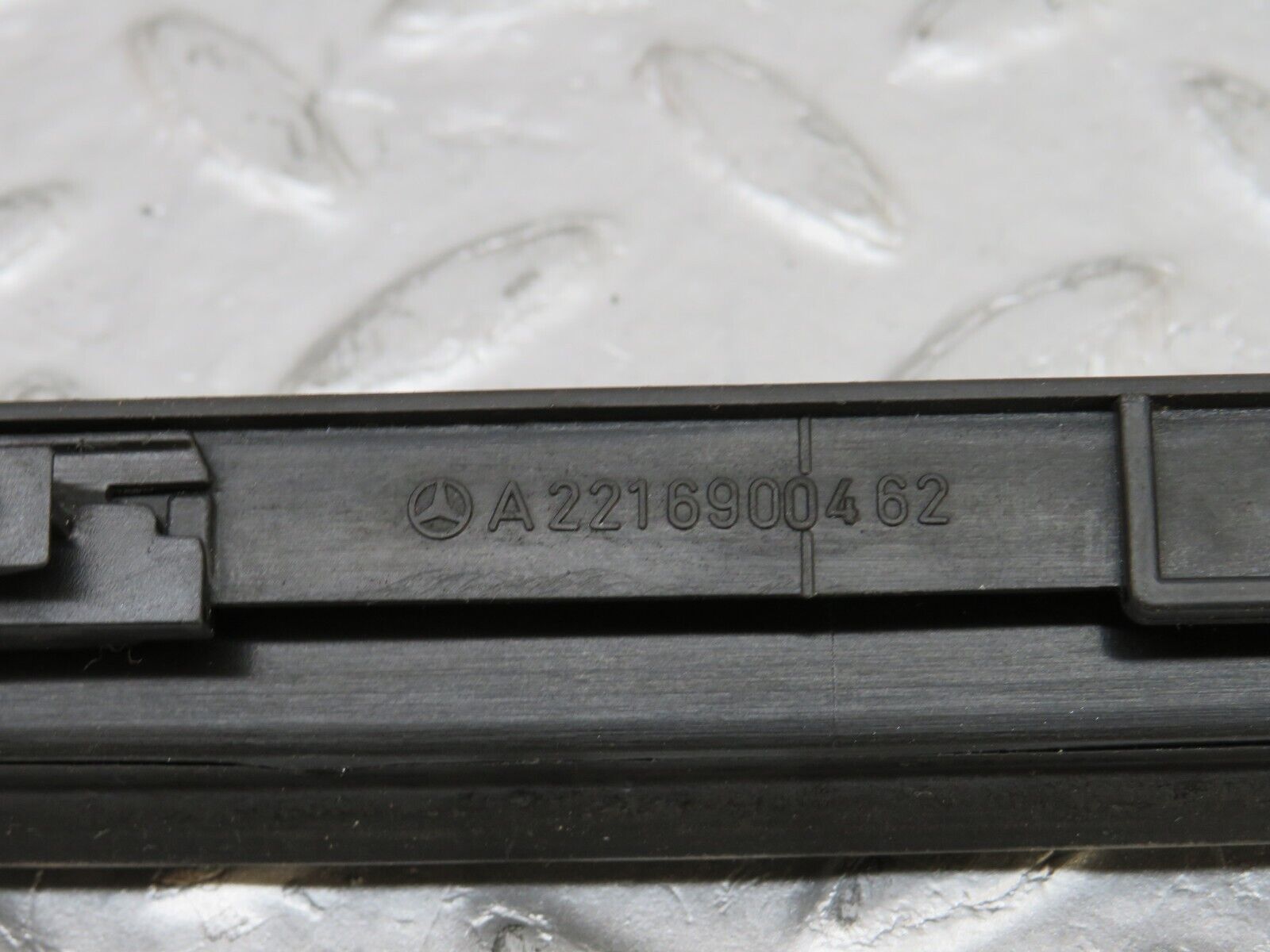 35258 Mercedes-Benz W221 Rear Right Door Lower Seal Trim 2216900462