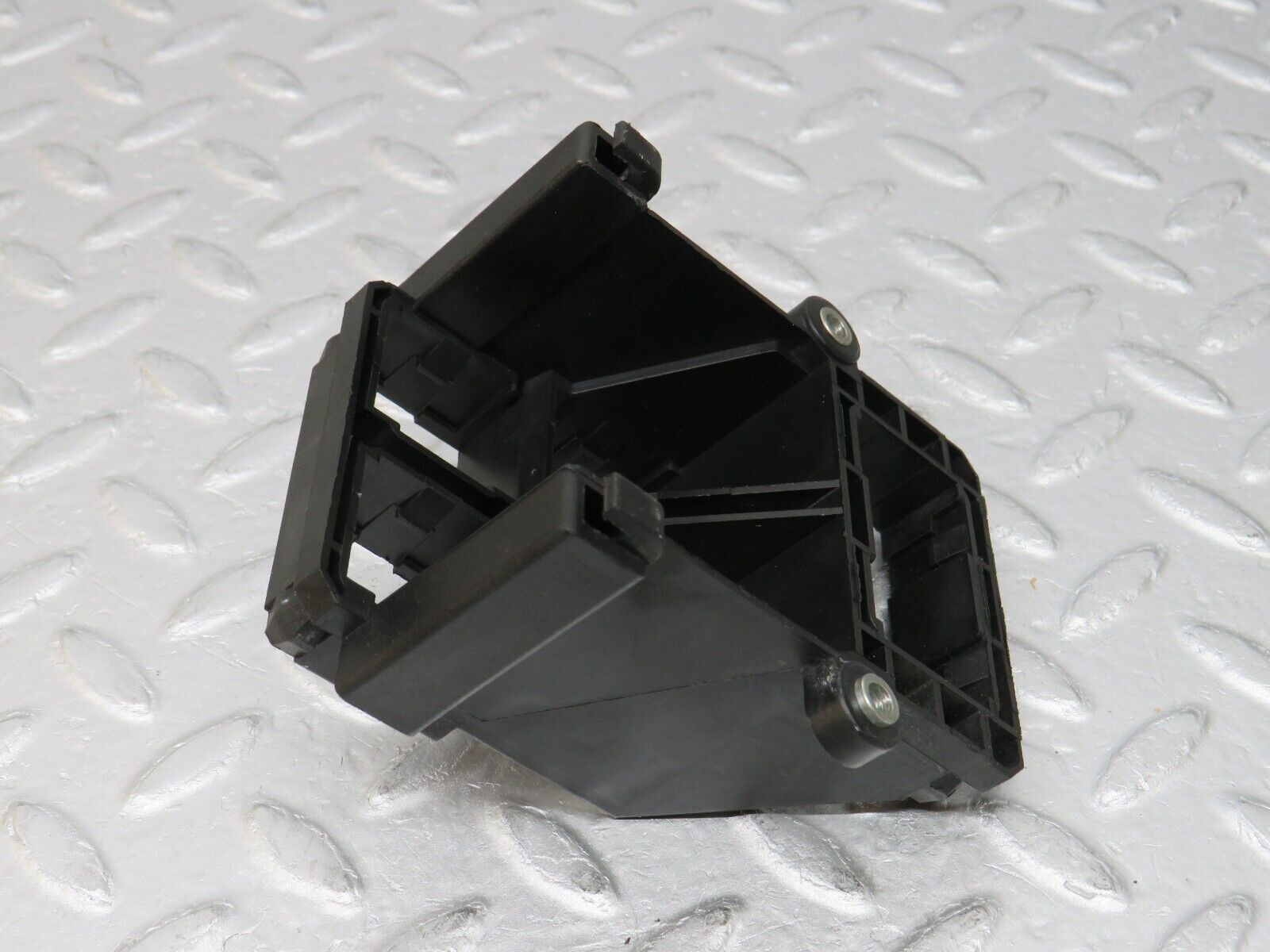 36552 Mercedes-Benz W201 190E 2.0L Relay Holder Bracket 2015451040