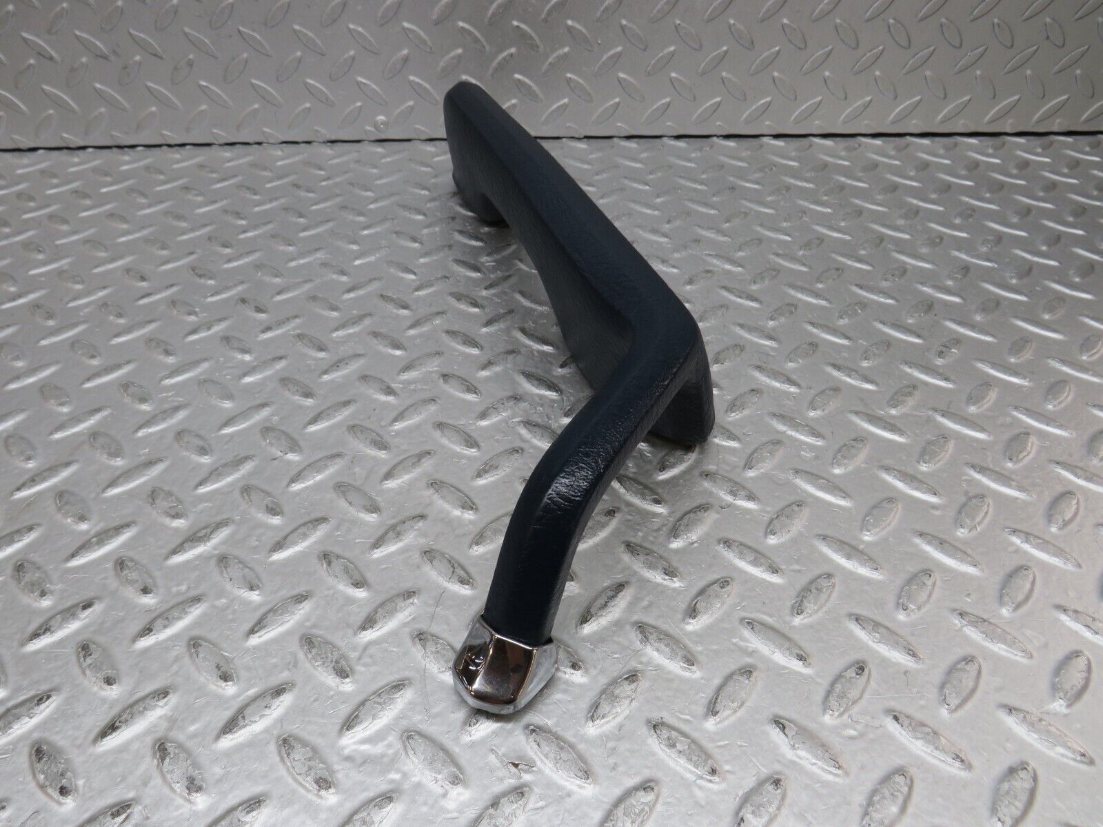 37301 Mercedes-Benz W109 300SEL Interior Door Handle Front Right Blue