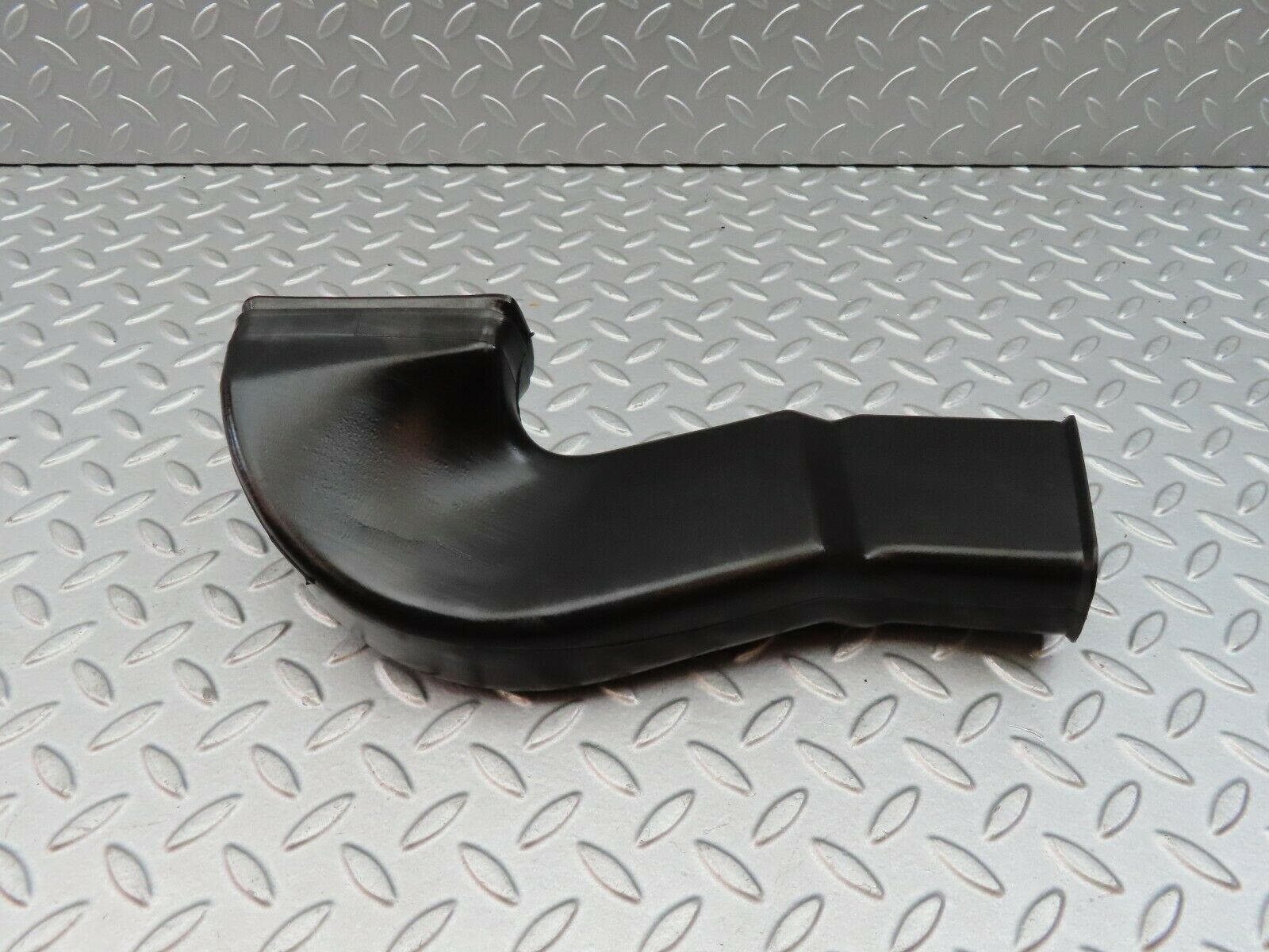 6140 Mercedes-Benz W126 380SE Dashboard Air Duct 1268312546