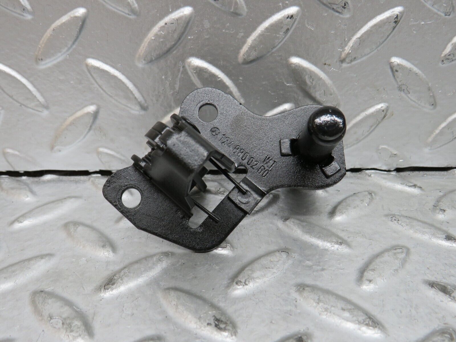 29120 Mercedes-Benz C124 320CE Coupe Bonnet Lock Catch 1248800260