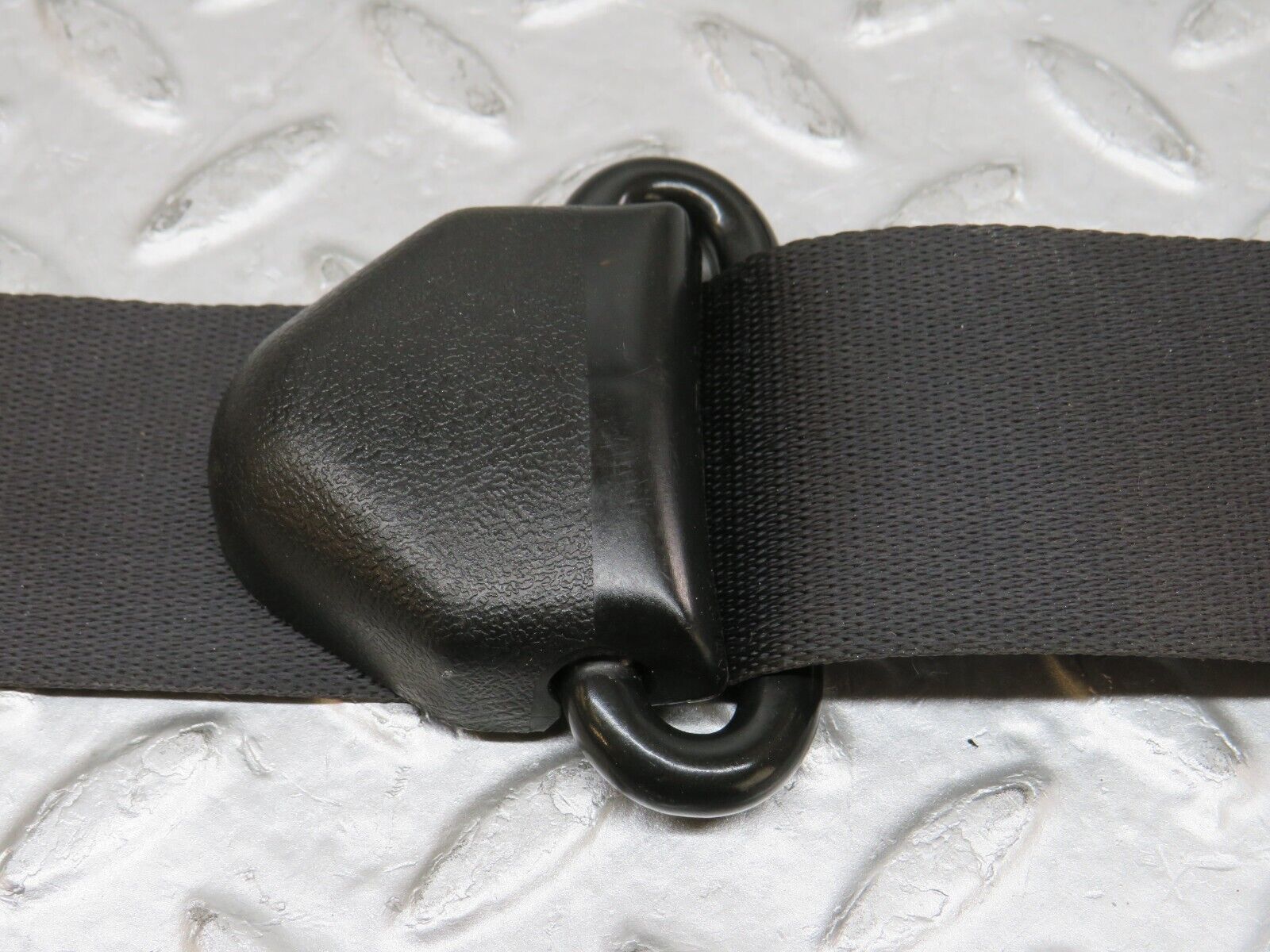 35875 Mercedes-Benz W108 Front Right Seat Belt & Buckle 116639489 123306589