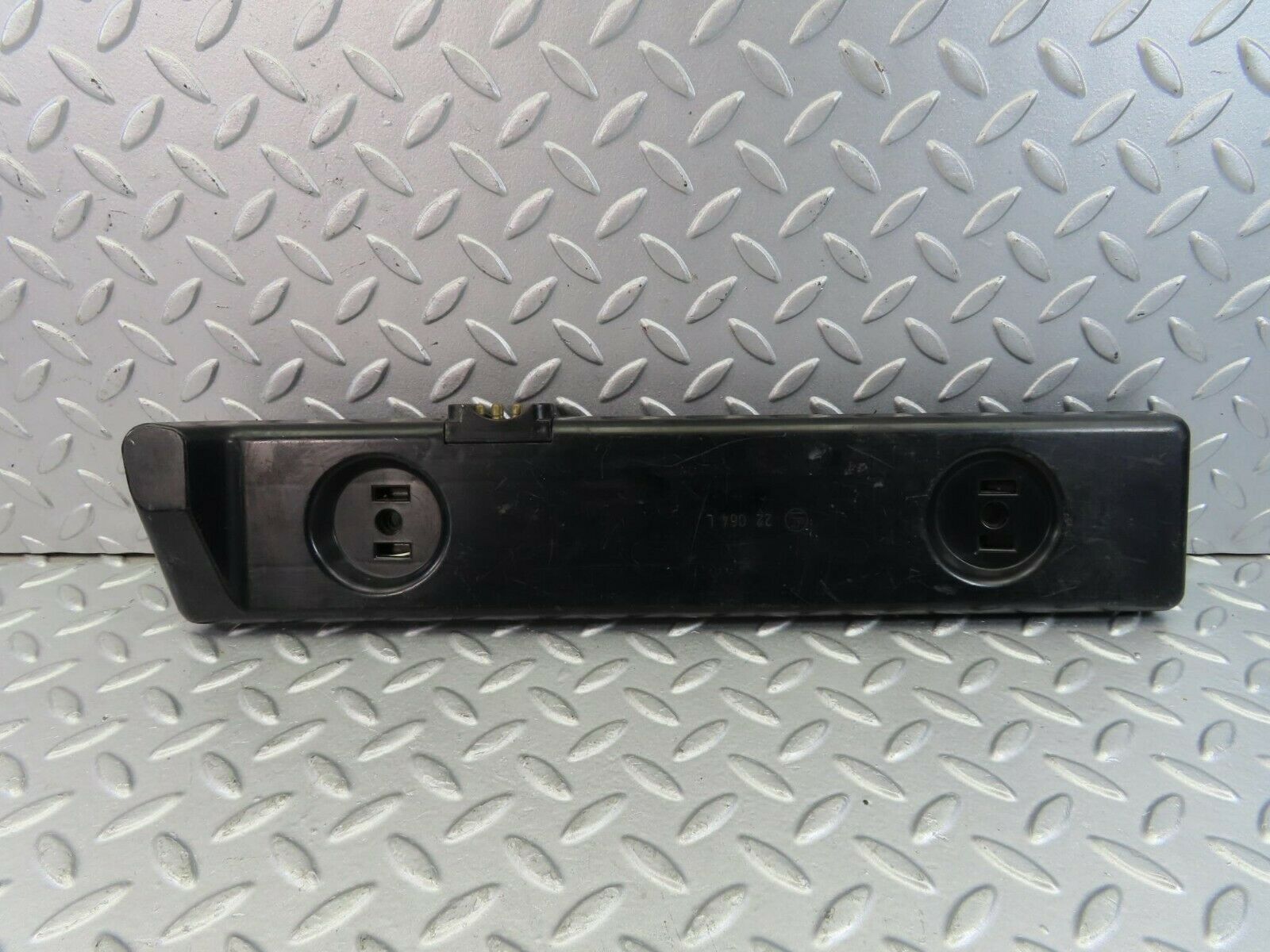 9039 Mercedes-Benz W123 Tail Light Bulb Holder Left