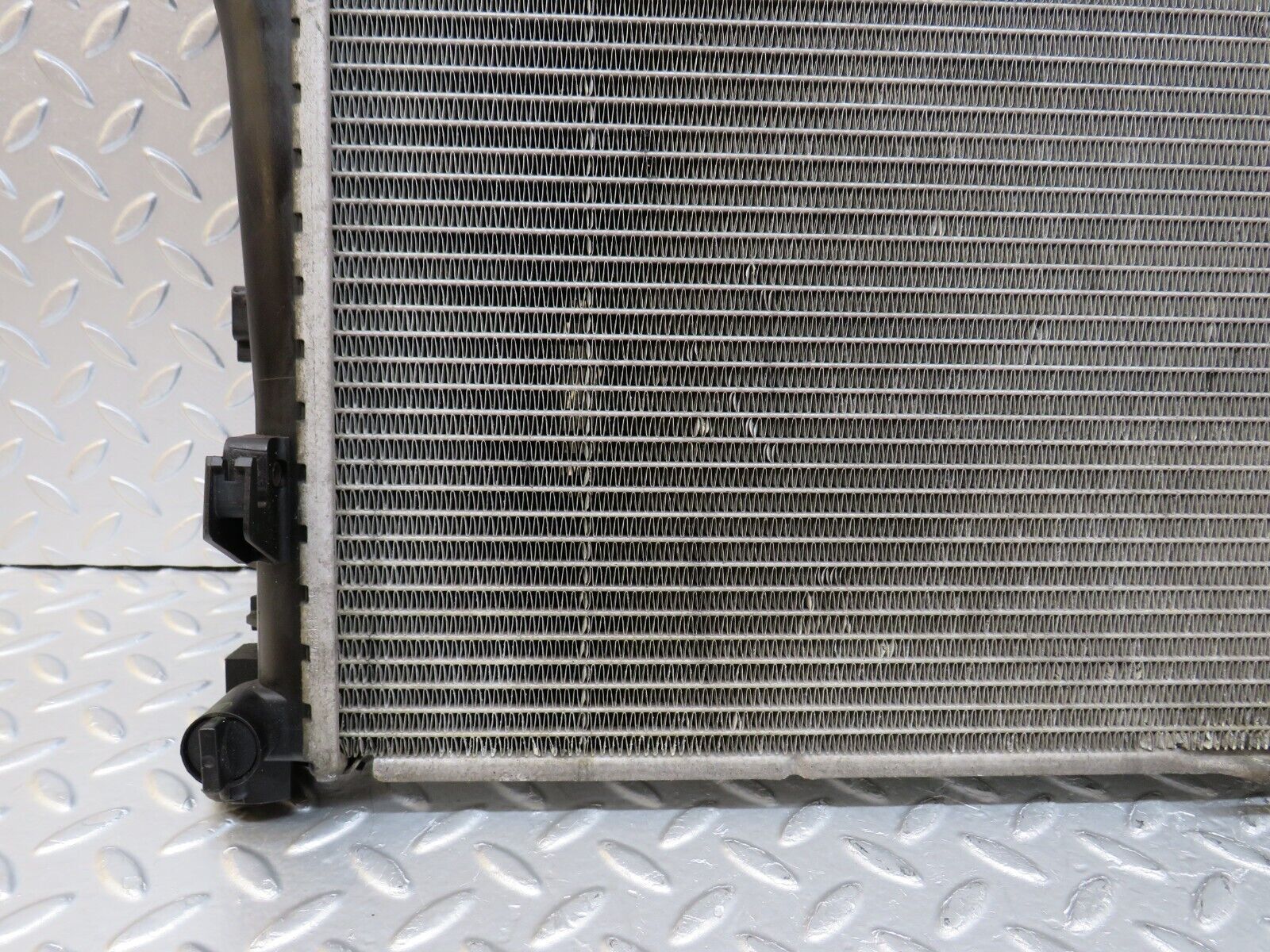 35118 Mercedes-Benz W221 Engine Coolant Radiator Valeo 2215000203