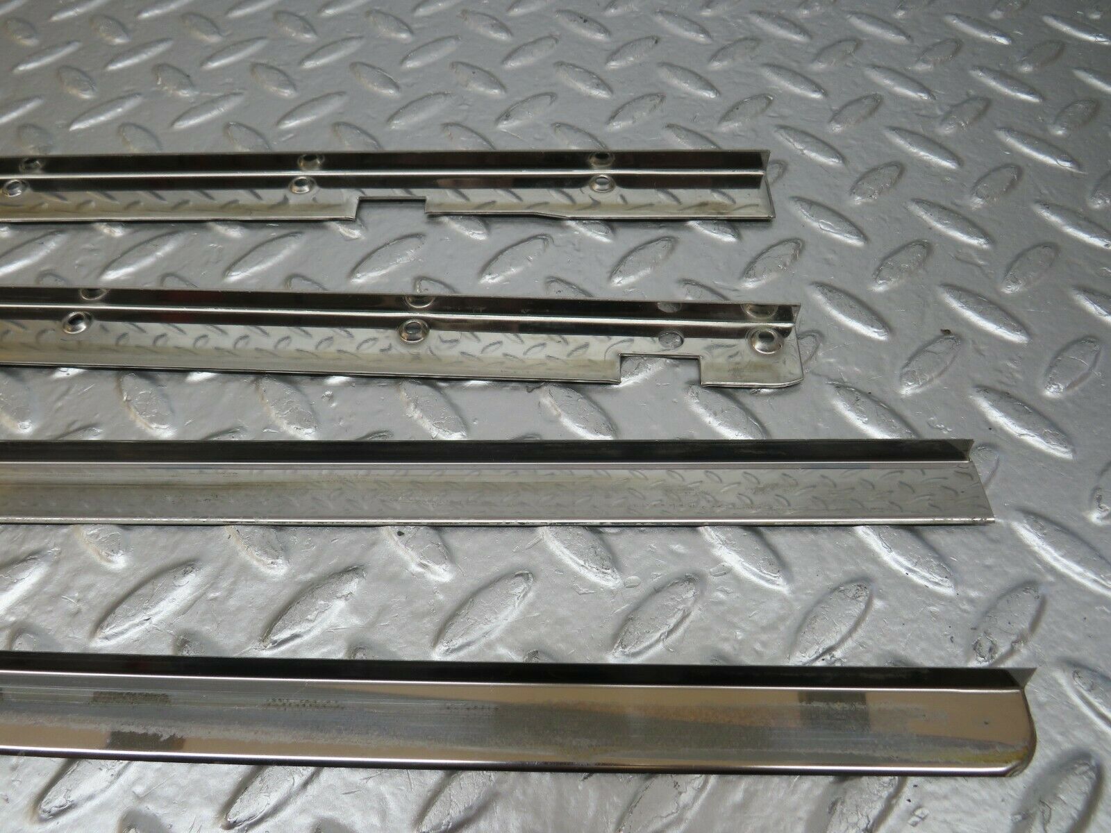 24400 Mercedes-Benz S124 220TE Wagon Sunroof Chrome Trim Set