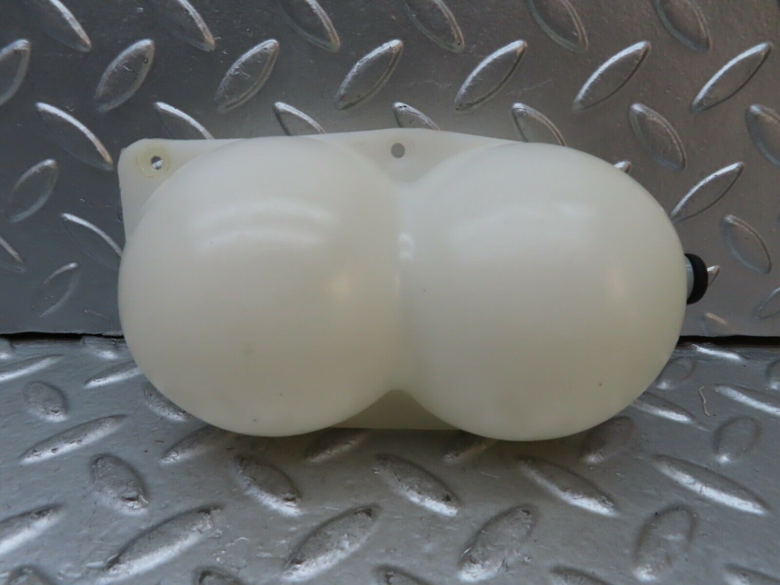 21169 Mercedes-Benz W123 230E Vacuum Reservoir Tank