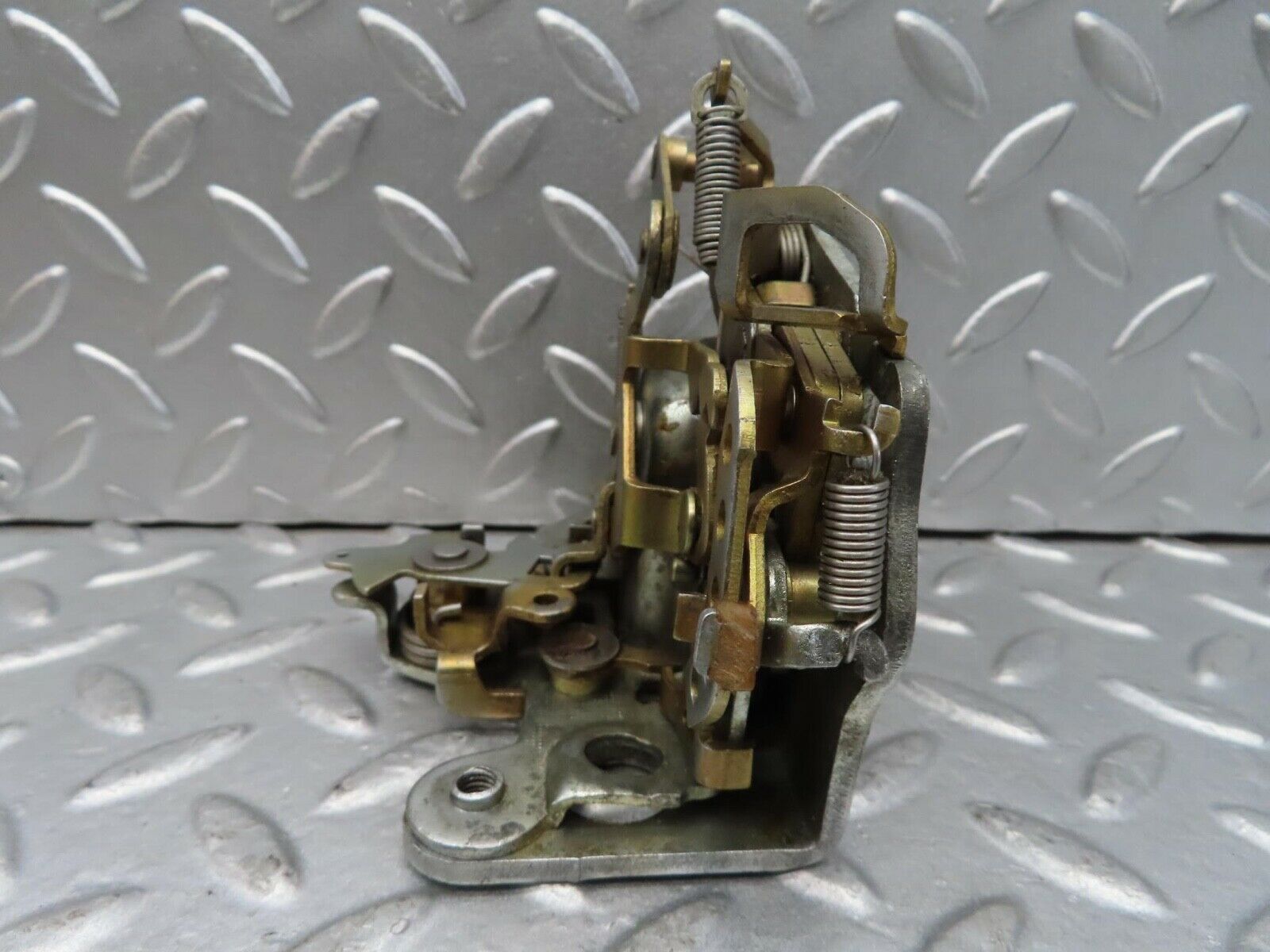 14264 Mercedes-Benz W116 350SE Rear Left Door Lock Mechanism