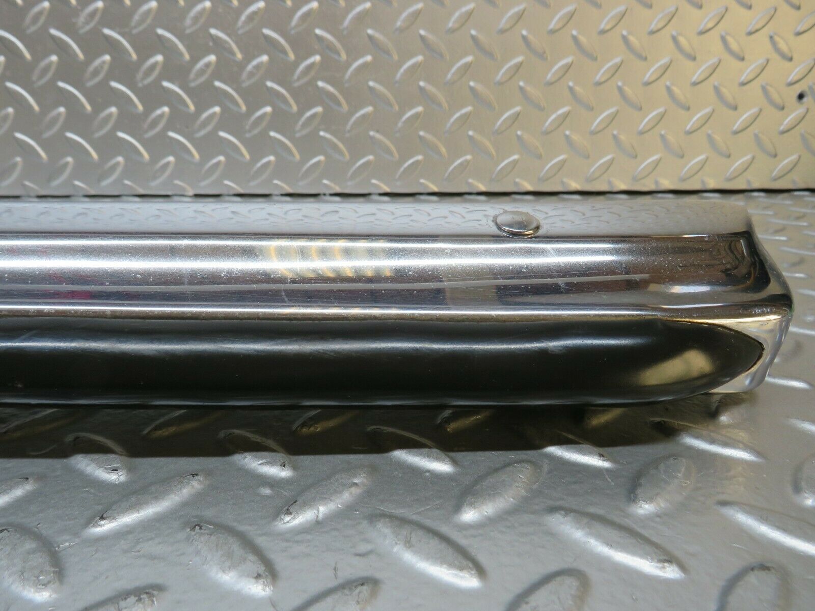 23237 Mercedes-Benz W116 350SE Front Right Upper Bumper Corner 1168800270