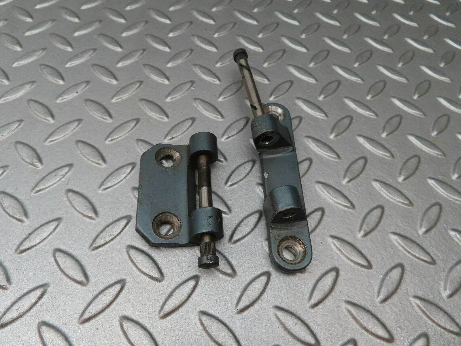 4105 Mercedes-Benz W108 280SE Door Hinges Front Right