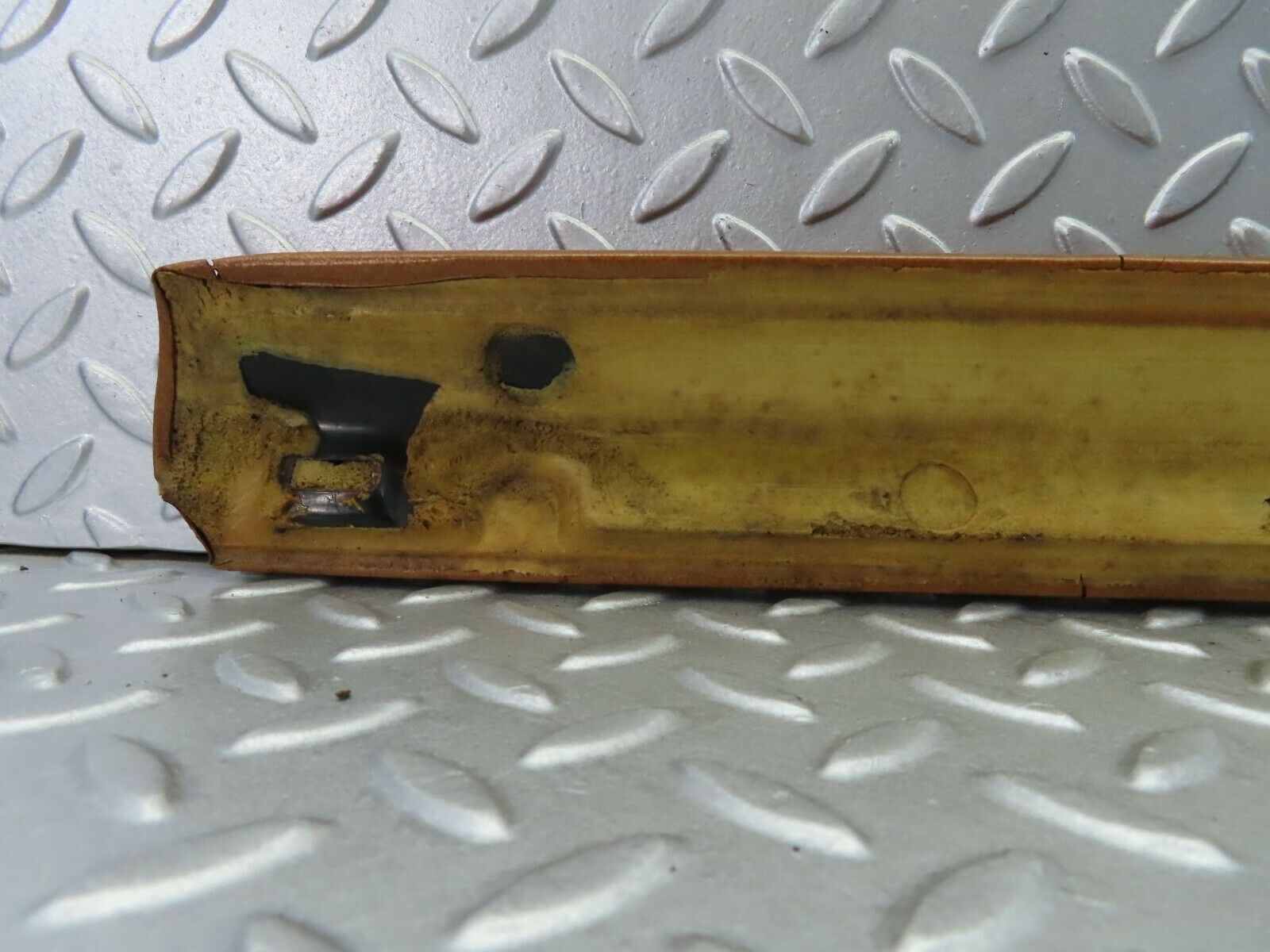 7910 Mercedes-Benz W115 220D Rear Left Upper Door Panel