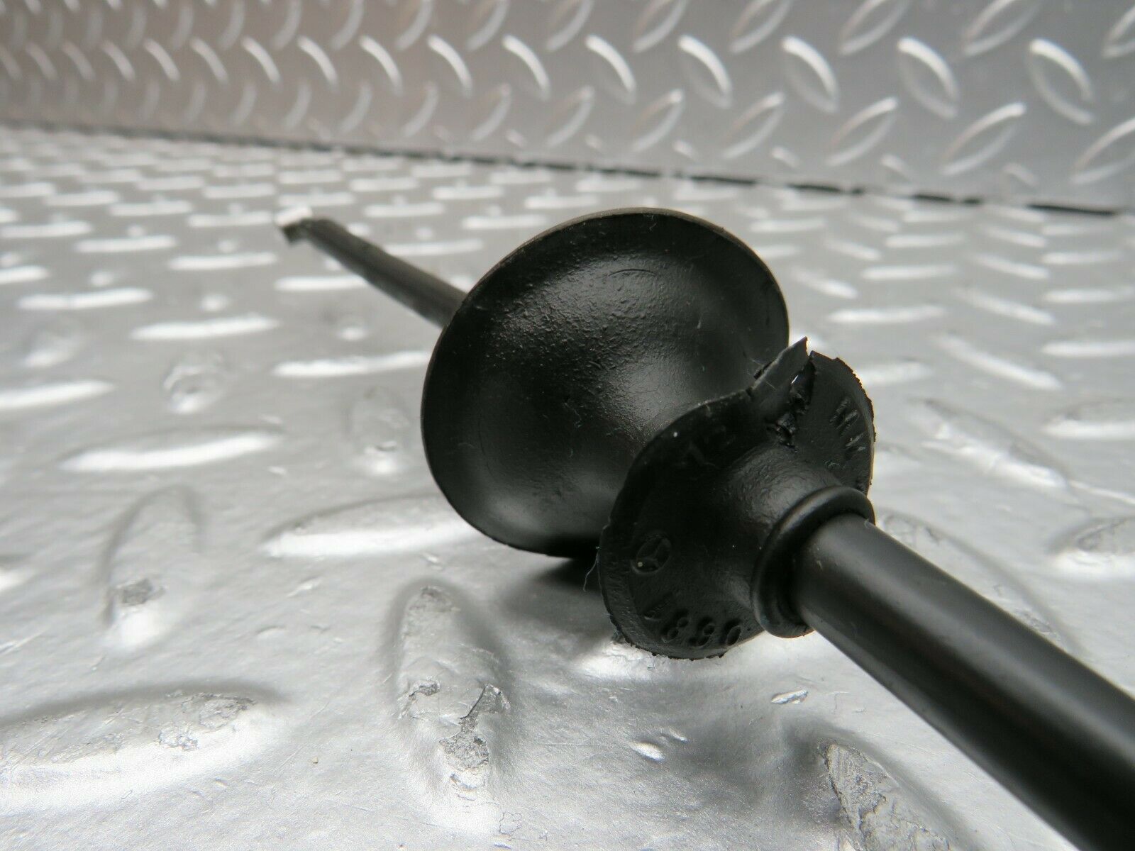 24119 Mercedes-Benz W123 280E Bonnet Release Cable