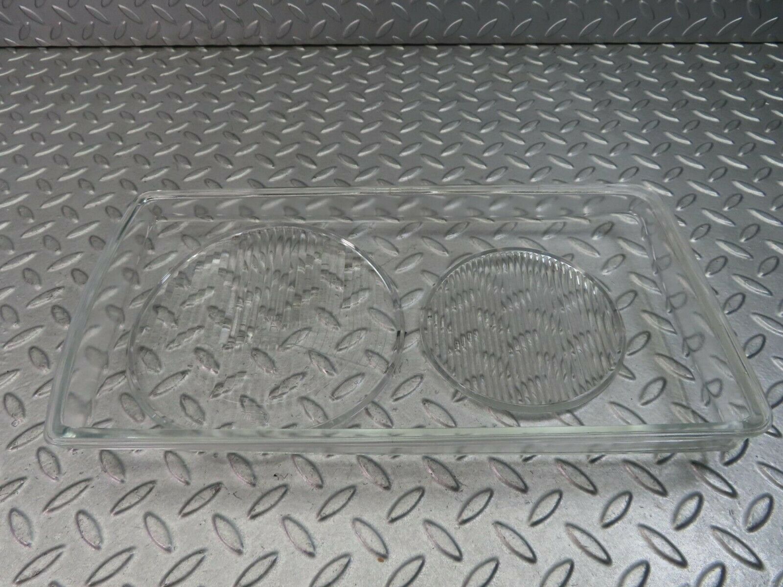 8471 Mercedes-Benz W123 Headlight Lens Hella Left