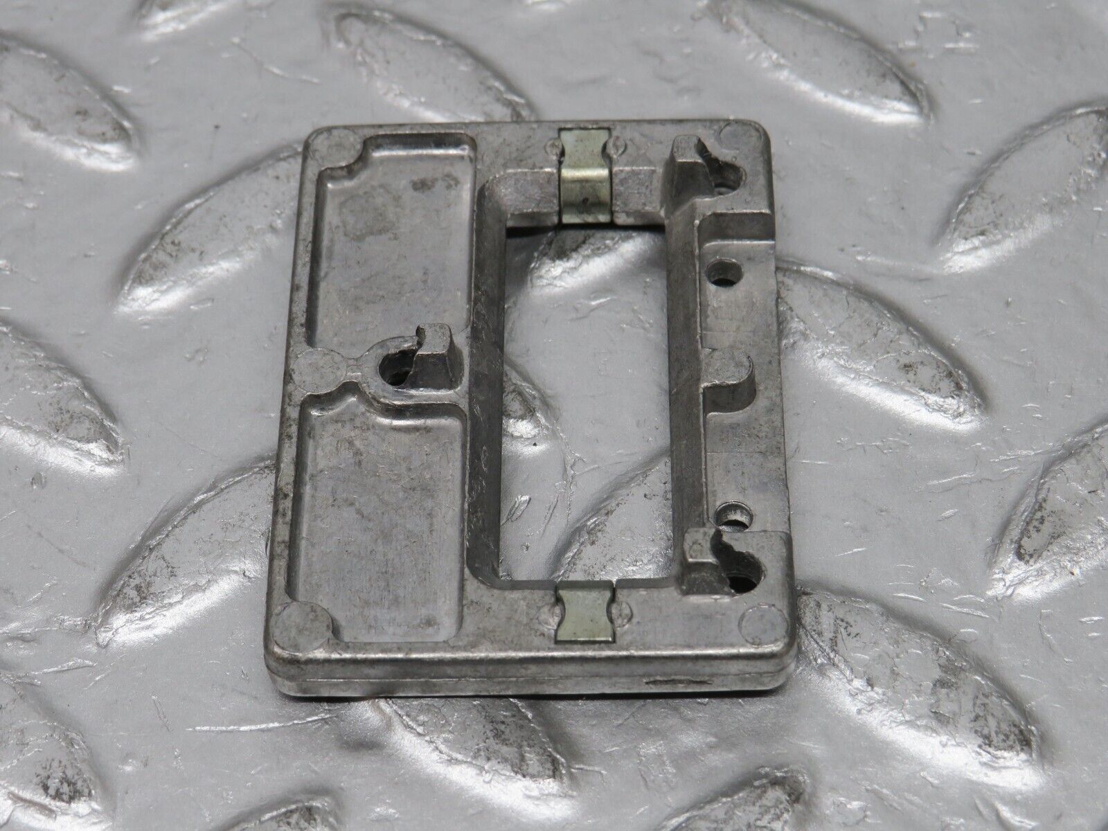 32480 Mercedes-Benz S124 300TE Wagon Rear View Mirror Bracket