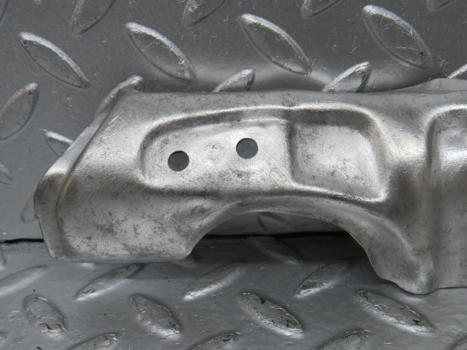 33120 Mercedes-Benz W126 380 V8 M116 Exhaust Manifold Heat Shield