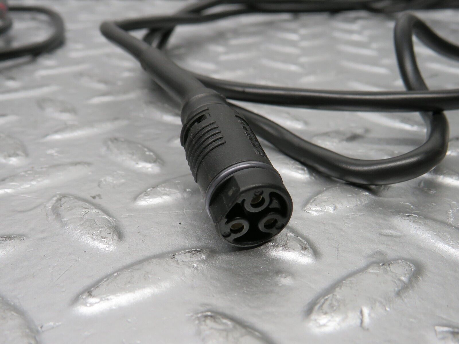 31522 Mercedes-Benz S124 220TE Wagon Tailgate Wire 1245409713 1245408409