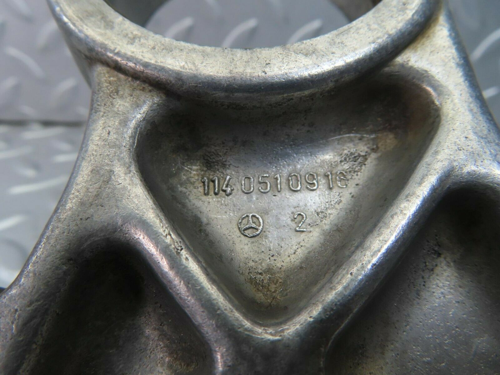 8968 Mercedes-Benz W108 Camshaft Tower Bearing 1140510916